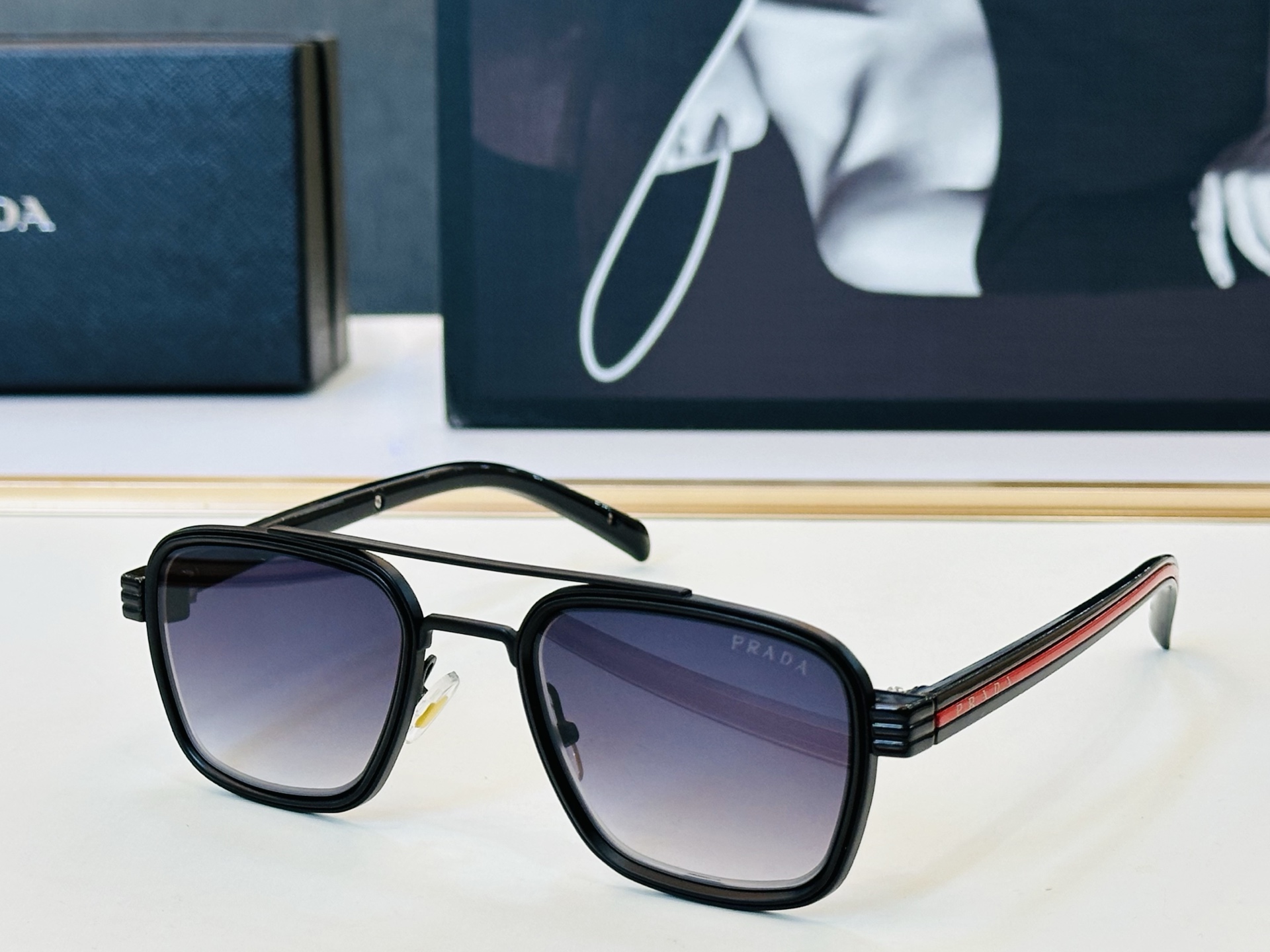 NO:953970,PRAD*Pujia 9827 Size 56 mouth 16-145 glasses series can be said to be exquisitely made to highlight unique personality YE's latest hot style glasses, sunglasses, sunglasses, glasses, prada, prada19860909PRAD*普家 9827 Size56口16-145 眼镜系列堪称精湛制作 彰显独特个性 YE最新推出火爆款 眼镜墨镜太阳镜,眼镜,prada,prada,glasses
