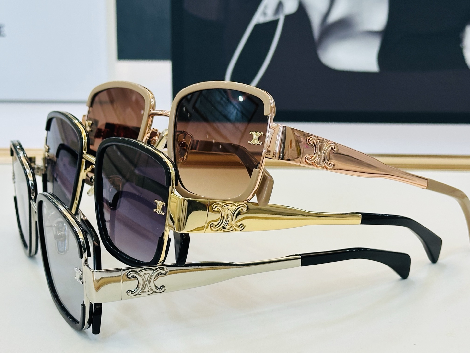 【CELINE】赛琳 CL40336F Size：55口23-145 一直热销的款式，欧美风 光泽度好  L工艺超赞 👍