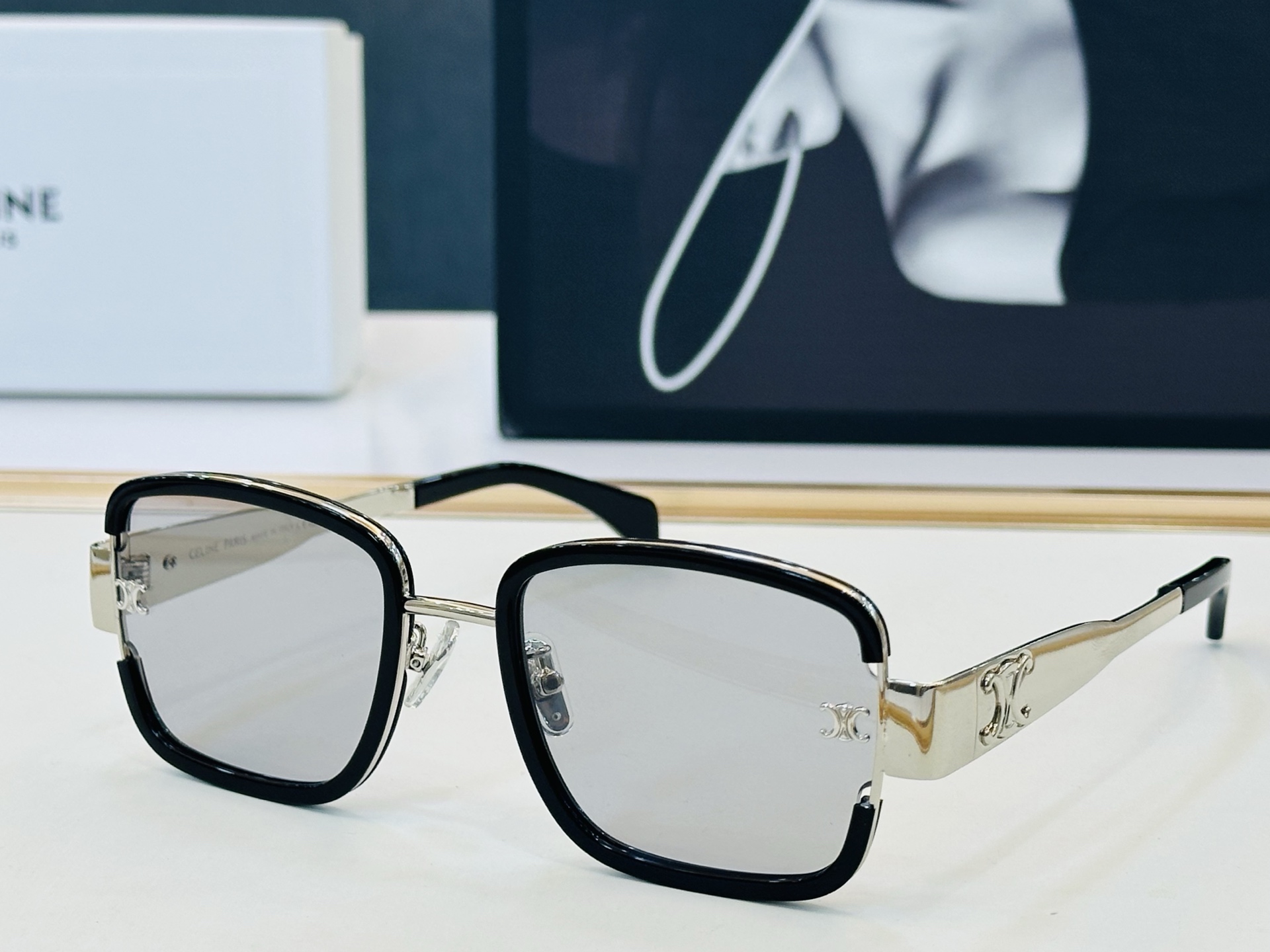 【CELINE】赛琳 CL40336F Size：55口23-145 一直热销的款式，欧美风 光泽度好  L工艺超赞 👍