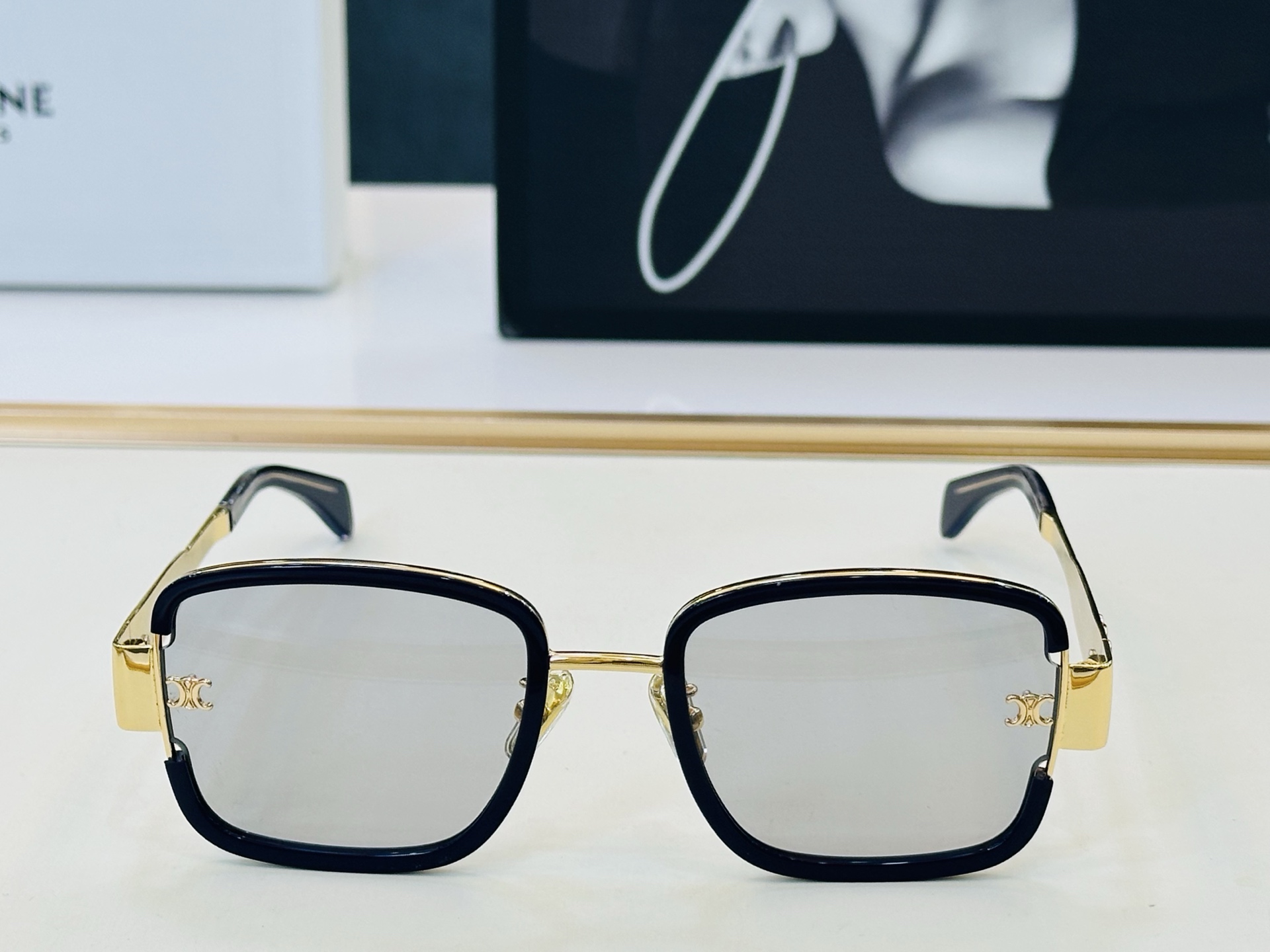 【CELINE】赛琳 CL40336F Size：55口23-145 一直热销的款式，欧美风 光泽度好  L工艺超赞 👍