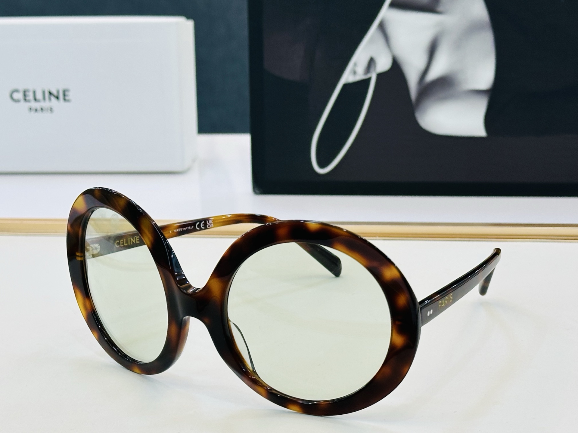 【CELINE】赛琳 CL40345 Size：60口24-130  一直热销的款式 欧美风 光泽度好 质感强  FD工
