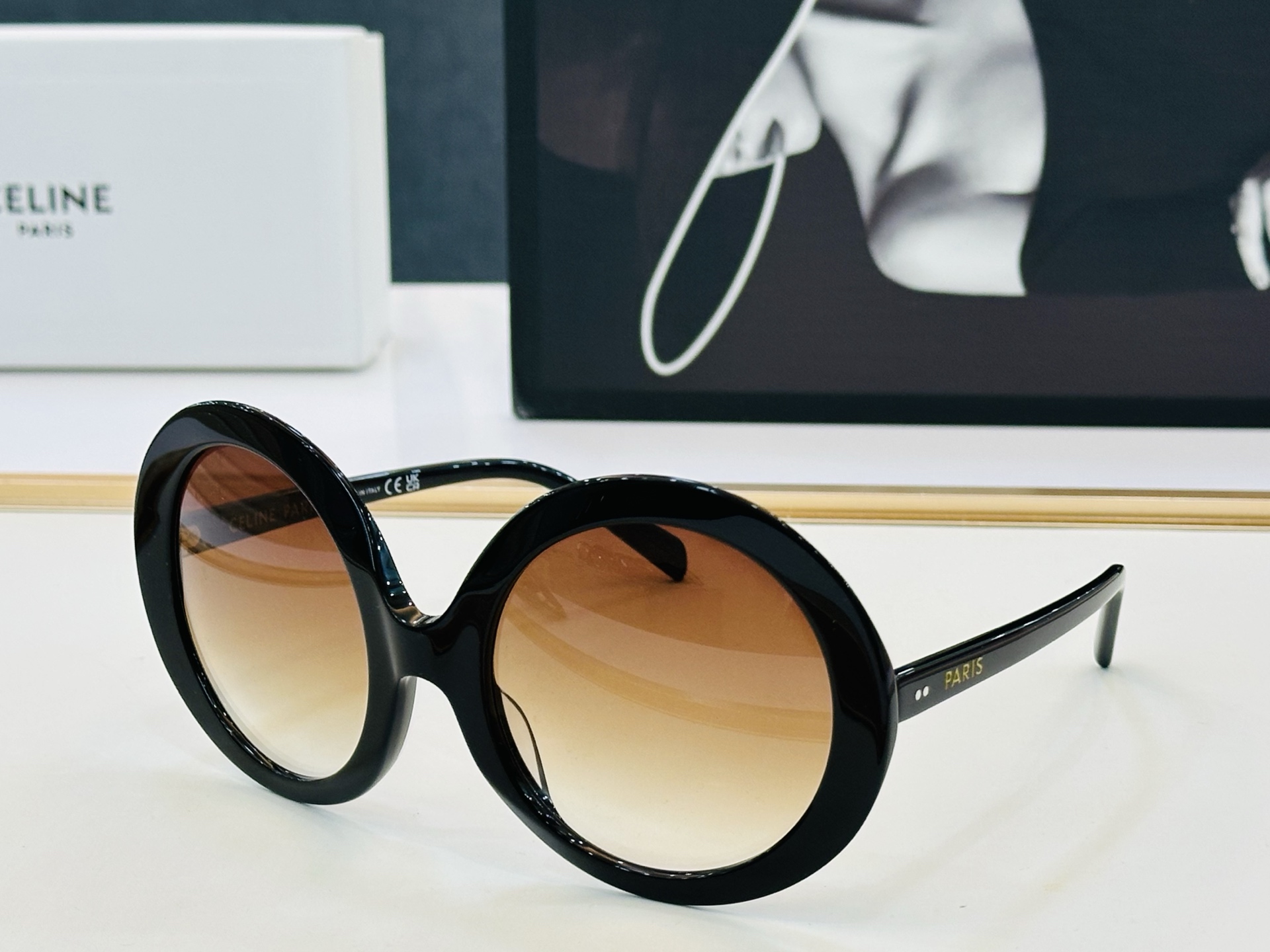 【CELINE】赛琳 CL40345 Size：60口24-130  一直热销的款式 欧美风 光泽度好 质感强  FD工