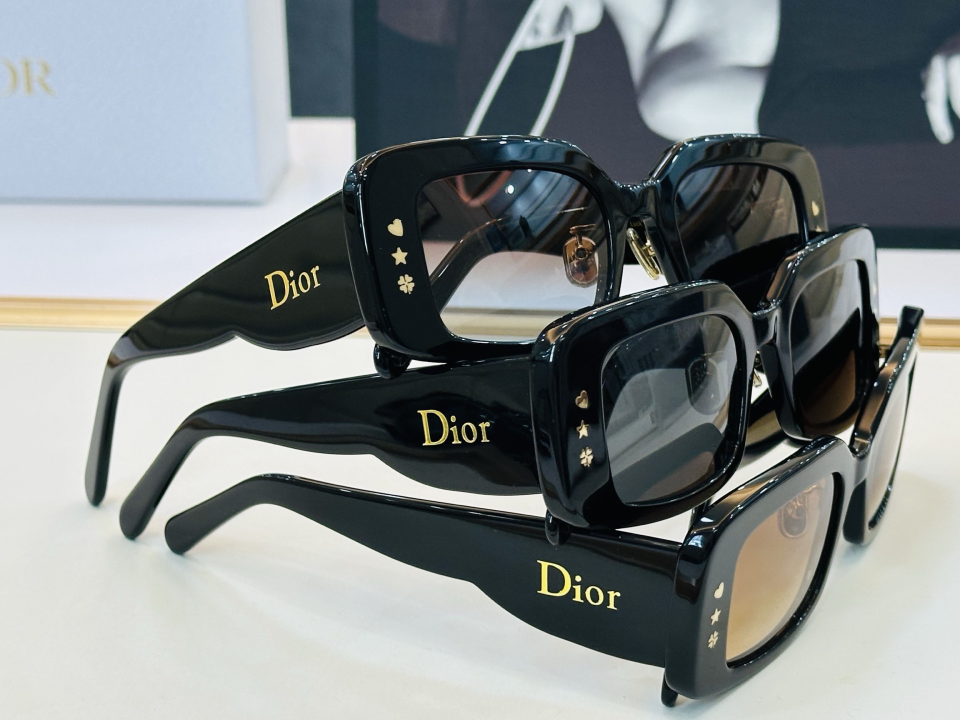 🔻🔻🔻DIO* 迪家 S1I   Size：52口21-145  春夏款墨镜 😎🔆🔥🔥搭配镜腿精致款 F质量上佳 