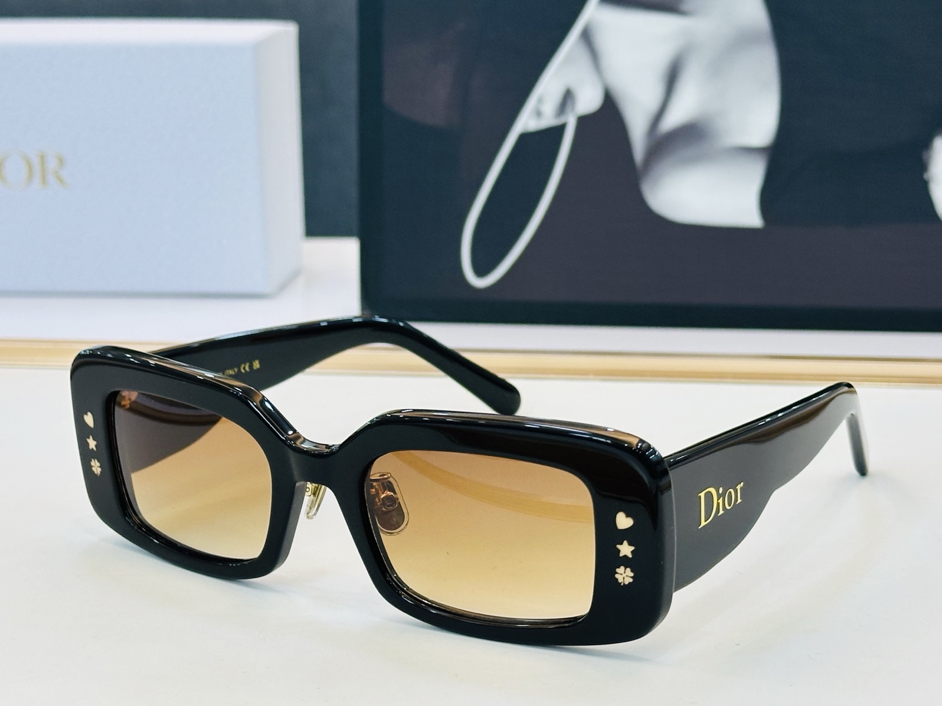 🔻🔻🔻DIO* 迪家 S1I   Size：52口21-145  春夏款墨镜 😎🔆🔥🔥搭配镜腿精致款 F质量上佳 