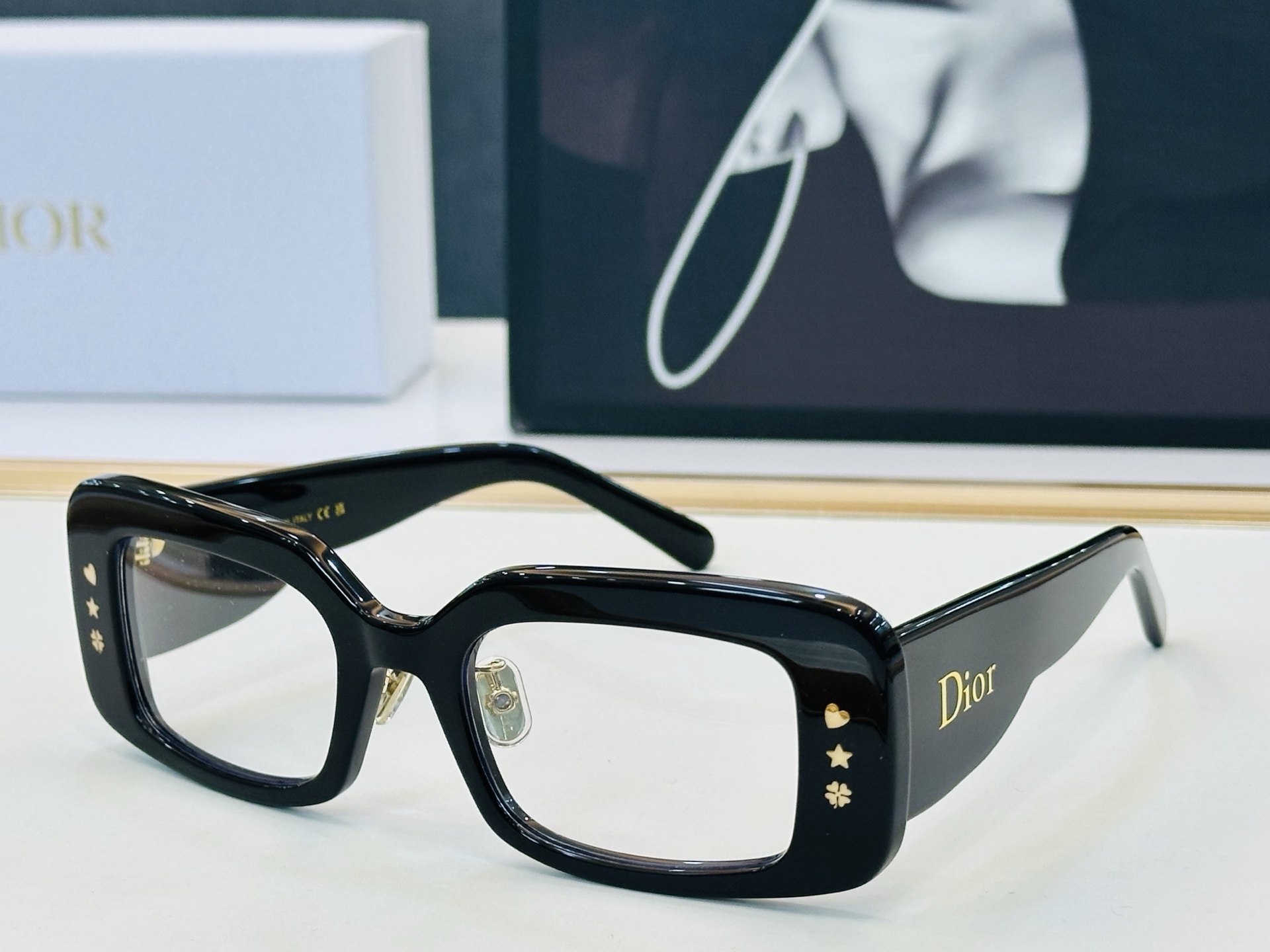 🔻🔻🔻DIO* 迪家 S1I   Size：52口21-145  春夏款墨镜 😎🔆🔥🔥搭配镜腿精致款 F质量上佳 