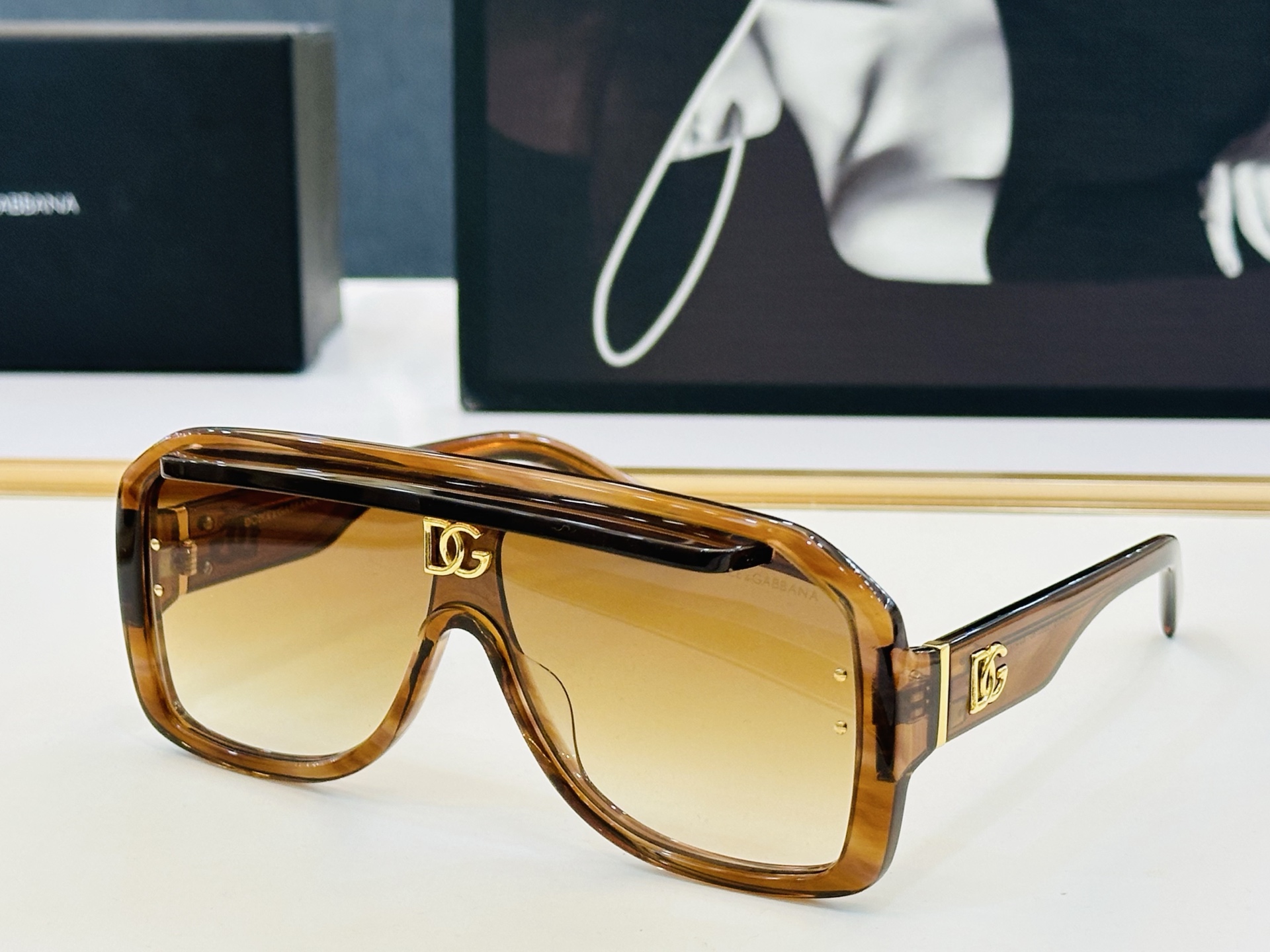 DOLCE&GABBANA* 杜家 DG6205 Size：63口11-145 质量杠杠的 👍喜欢的快下手 b质感强  