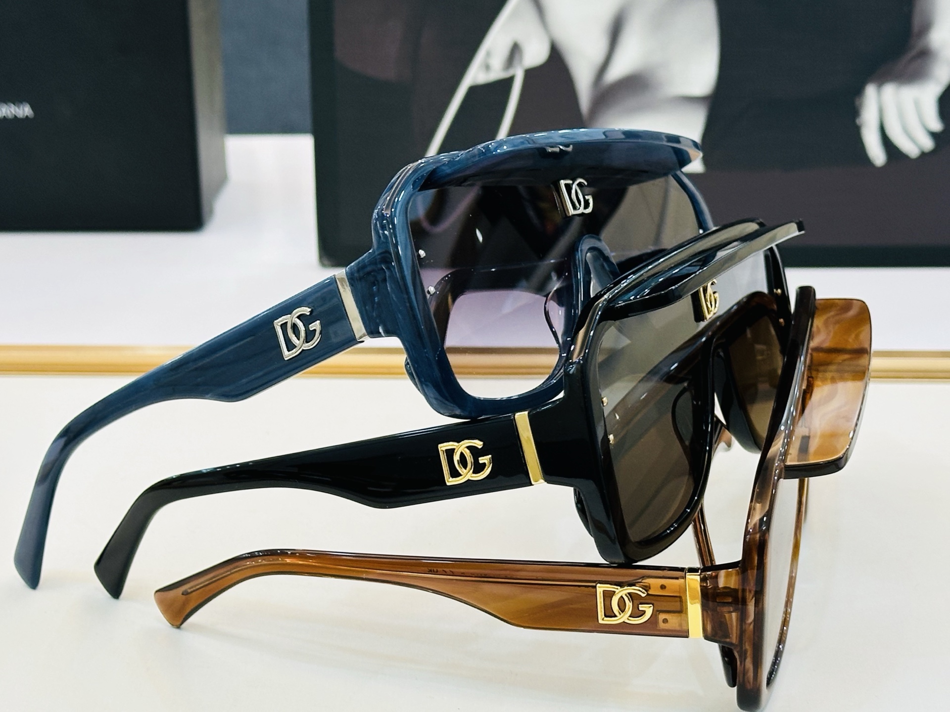 DOLCE&GABBANA* 杜家 DG6205 Size：63口11-145 质量杠杠的 👍喜欢的快下手 b质感强  