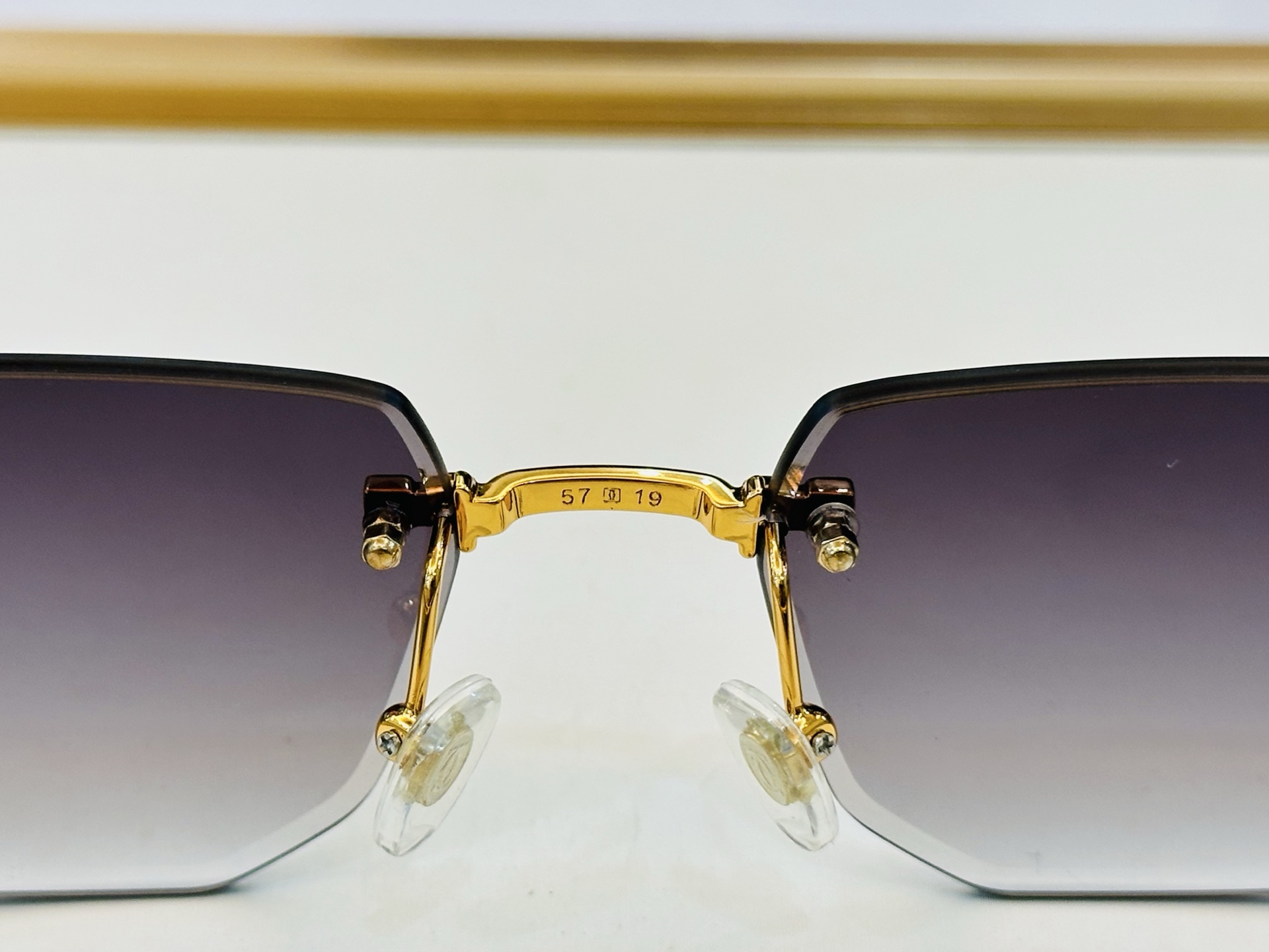 Cartie* 卡家 太阳镜 CT02289S  Size：57口19-145  电镀工艺精湛气质十足！K男女同款 