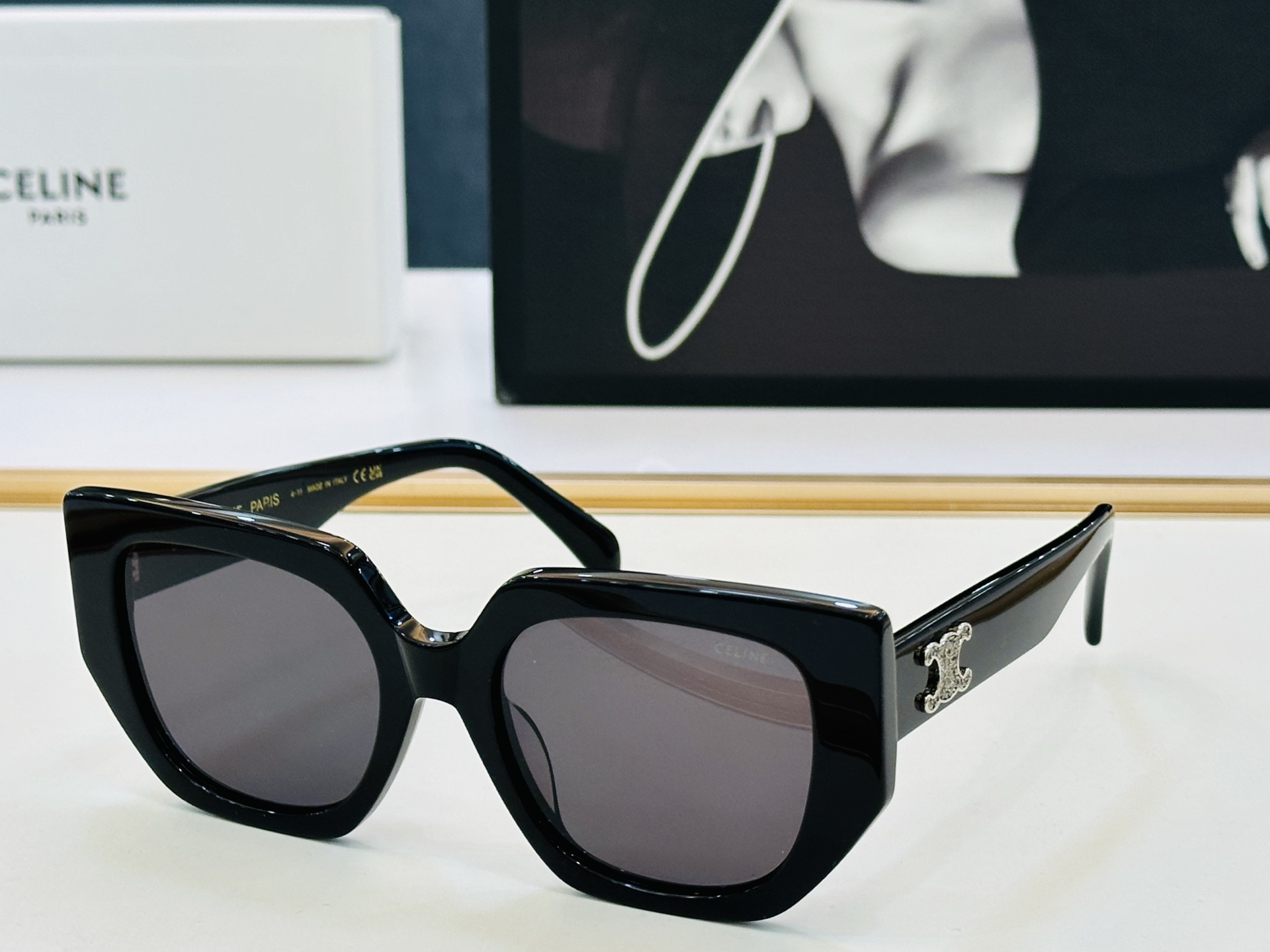 【CELINE】赛琳 CL40239U Size：54口20-145 一直热销的款式，欧美风 光泽度好  XL质感强  