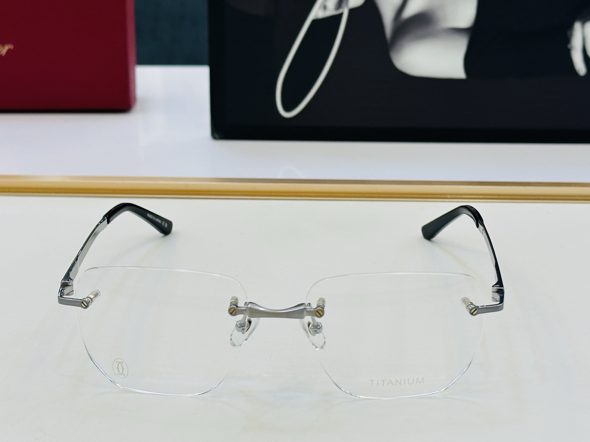 Cartier-卡家 ✨CT0512O Size：57口17-145 不挑脸型 简约大气 时尚休闲 钛架👌👃W框型简约 