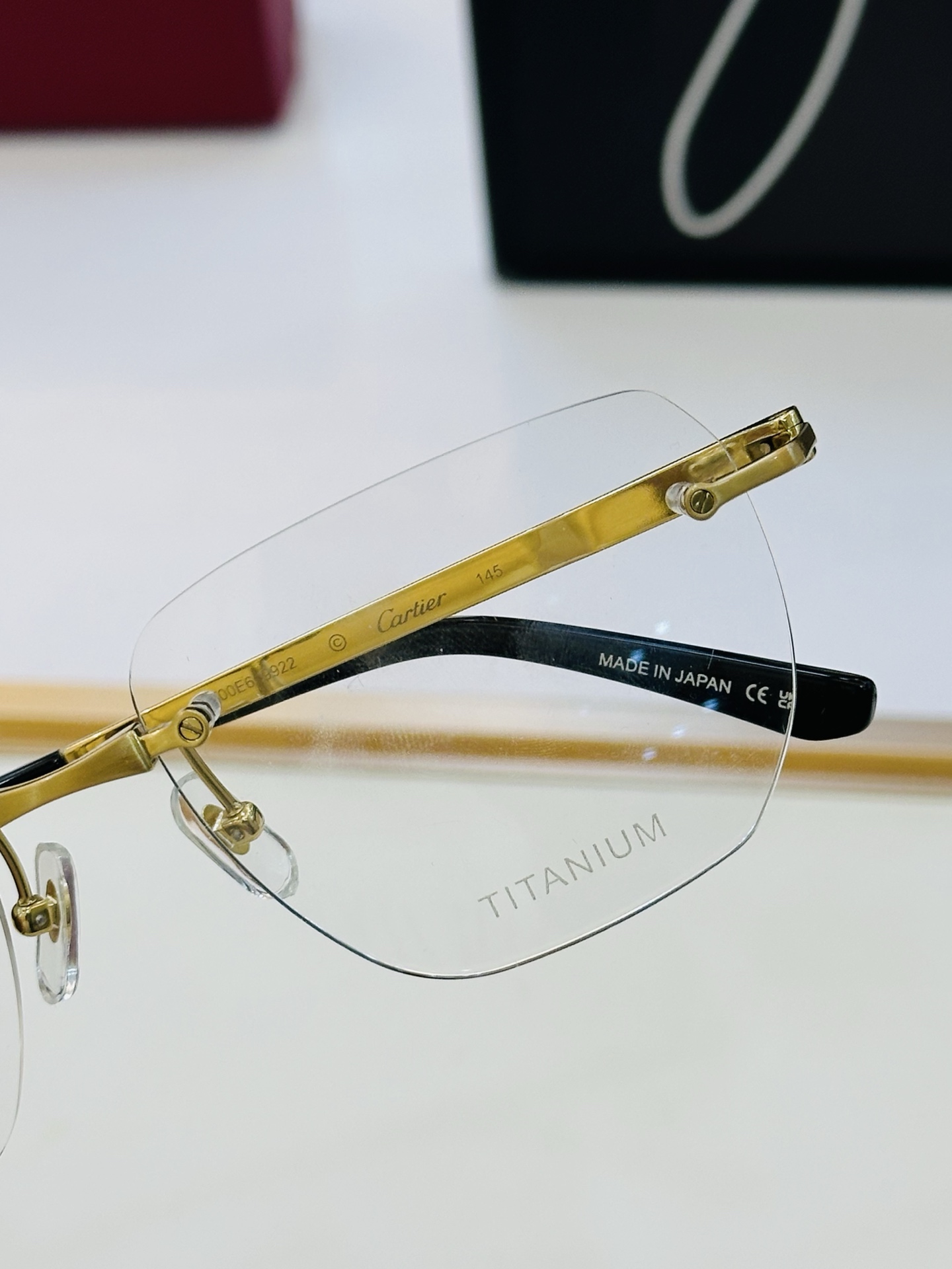 Cartier-卡家 ✨CT0512O Size：57口17-145 不挑脸型 简约大气 时尚休闲 钛架👌👃W框型简约 