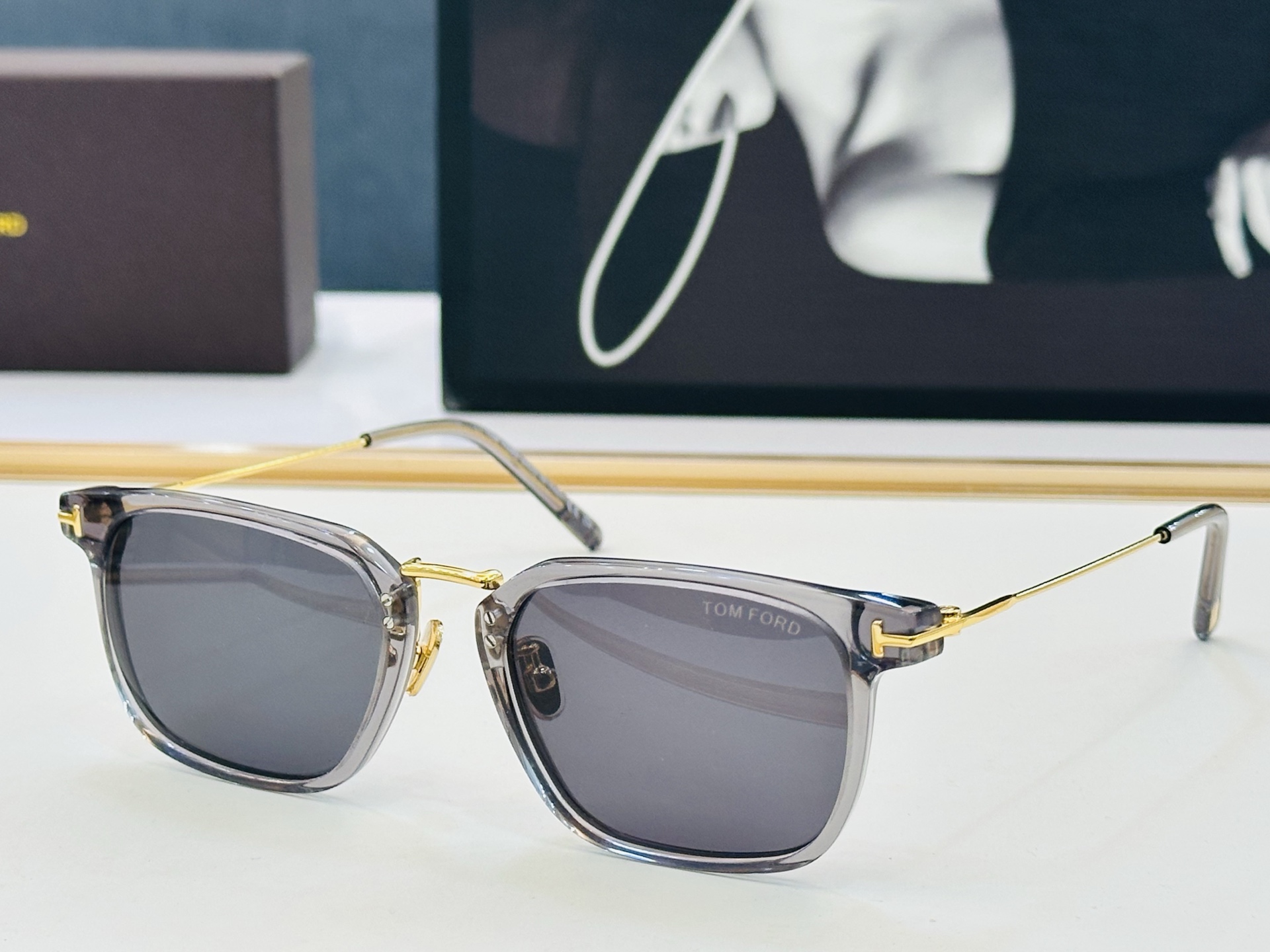 🎉TOM FOR*🎉汤姆家  Model: FT1042  Size：52口21-145 时尚框 👓 一比一 C时尚经典