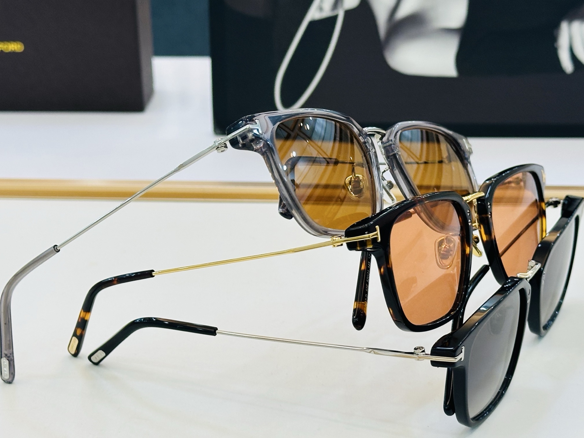 🎉TOM FOR*🎉汤姆家  Model: FT1042  Size：52口21-145 时尚框 👓 一比一 C时尚经典
