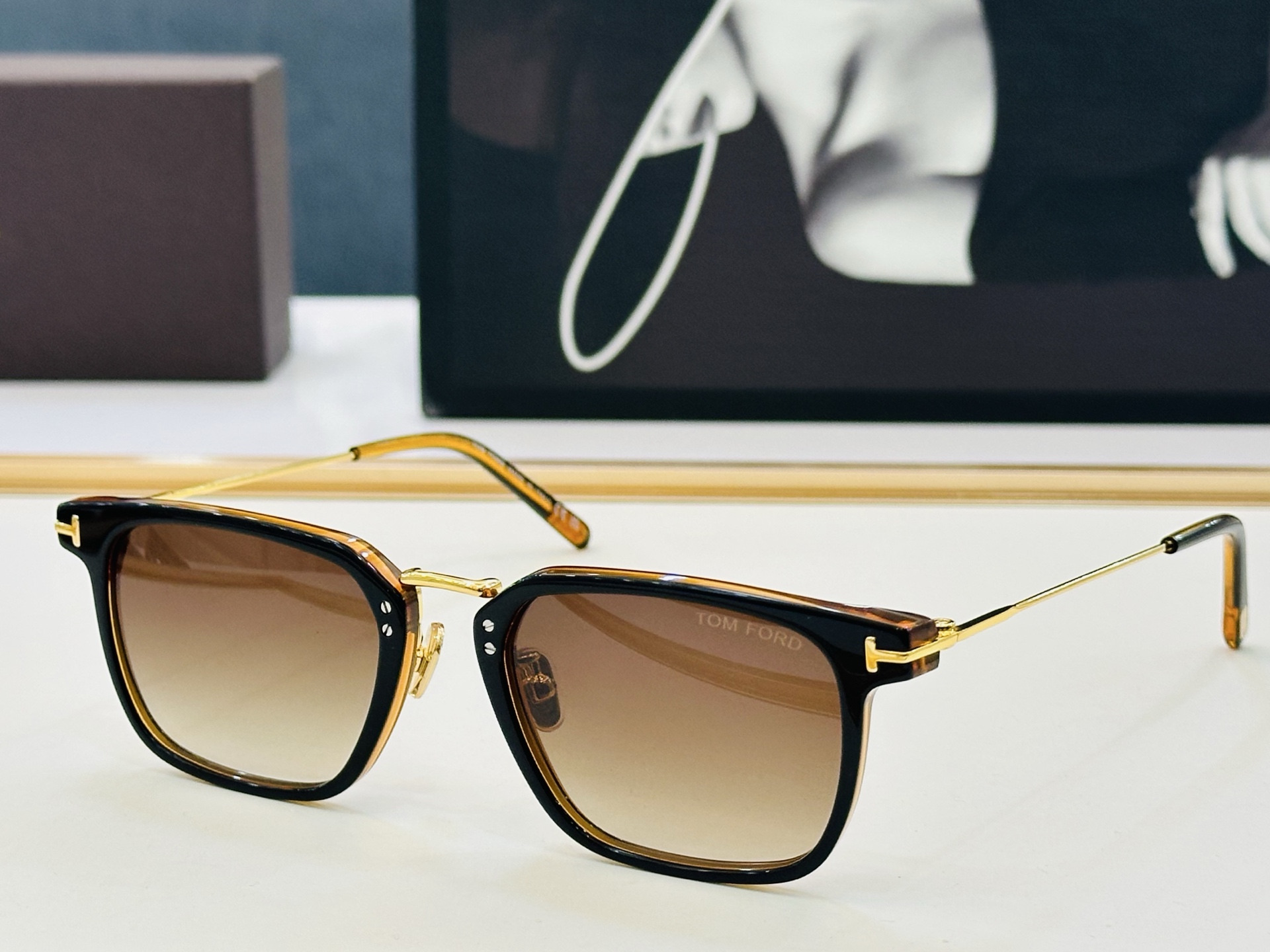 🎉TOM FOR*🎉汤姆家  Model: FT1042  Size：52口21-145 时尚框 👓 一比一 C时尚经典