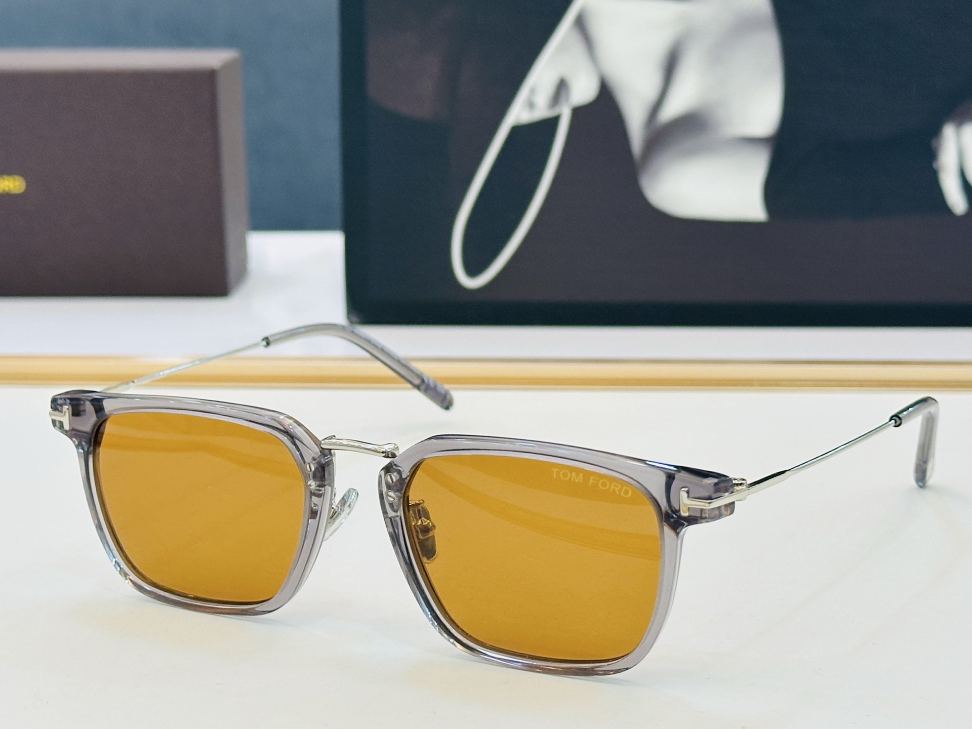 🎉TOM FOR*🎉汤姆家  Model: FT1042  Size：52口21-145 时尚框 👓 一比一 C时尚经典