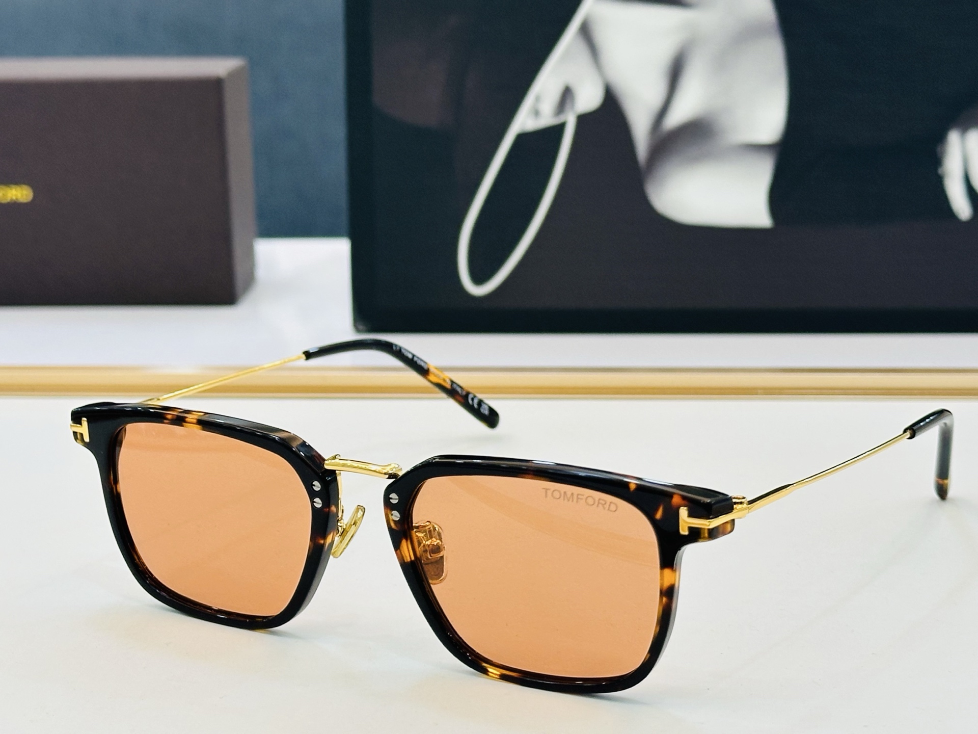 🎉TOM FOR*🎉汤姆家  Model: FT1042  Size：52口21-145 时尚框 👓 一比一 C时尚经典