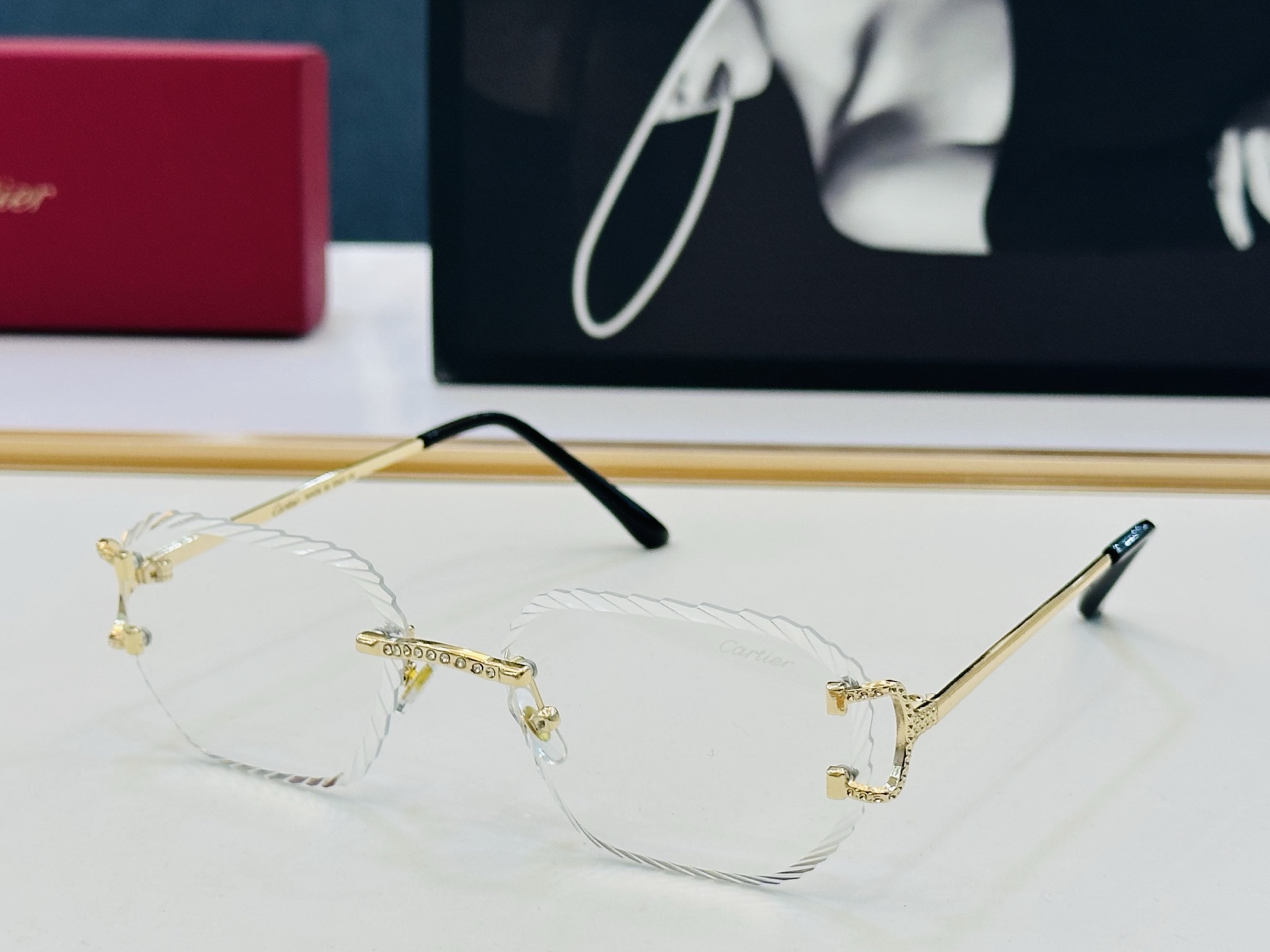 🆕 原版Cartie* 卡家 经典款太阳镜 CA0563S Size：55口15-145 电镀工艺精湛大牌品 YE戴起来
