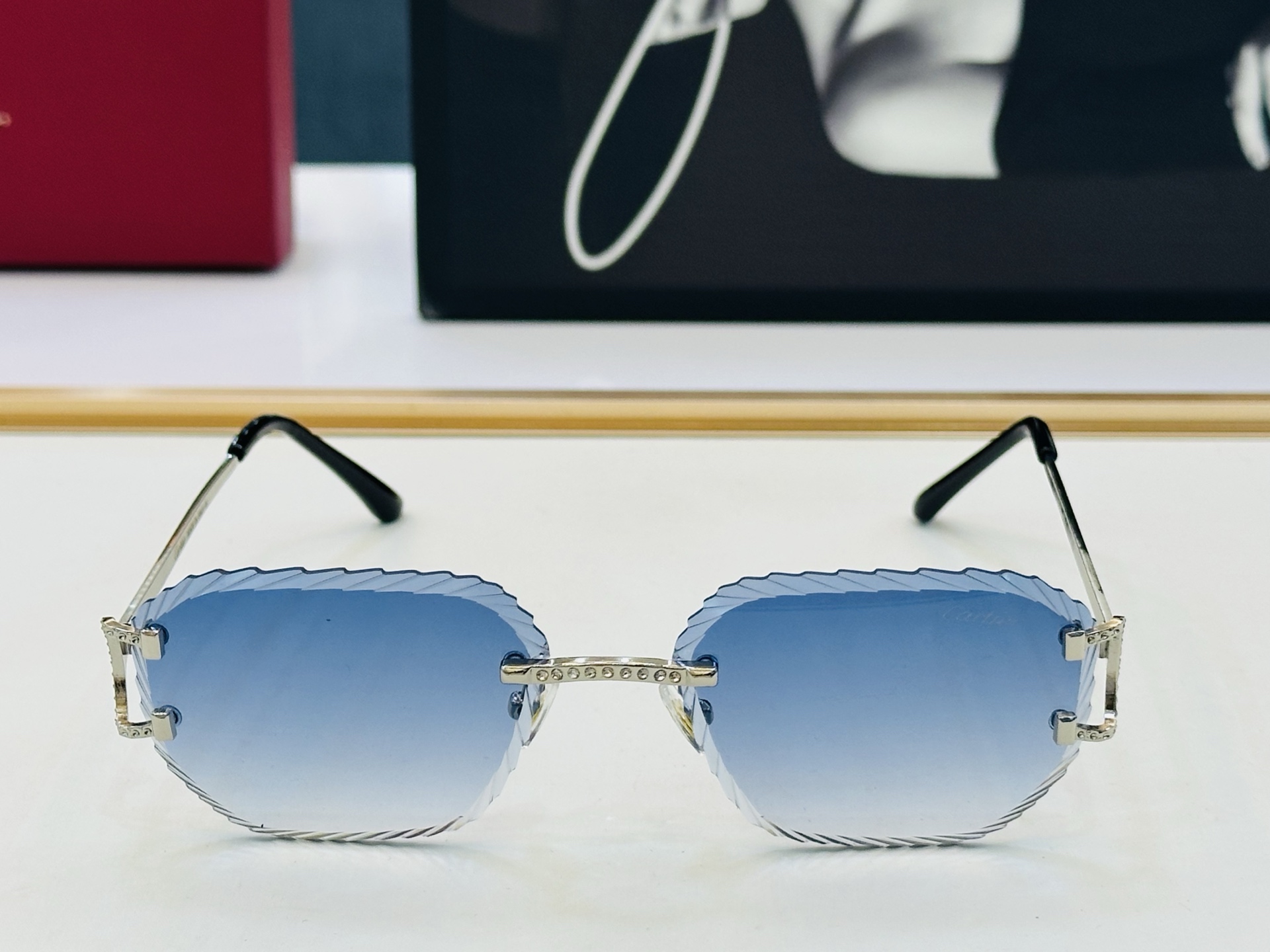 🆕 原版Cartie* 卡家 经典款太阳镜 CA0563S Size：55口15-145 电镀工艺精湛大牌品 YE戴起来