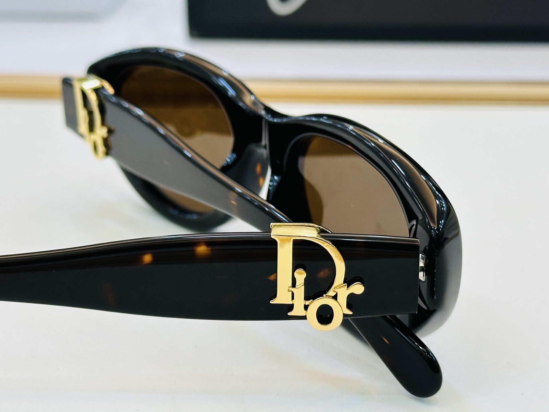 🔻🔻🔻DIO* 迪家 R1I Size：54口22-145 春夏款墨镜 😎🔆 C搭配镜腿精致 质量上佳 🆕 