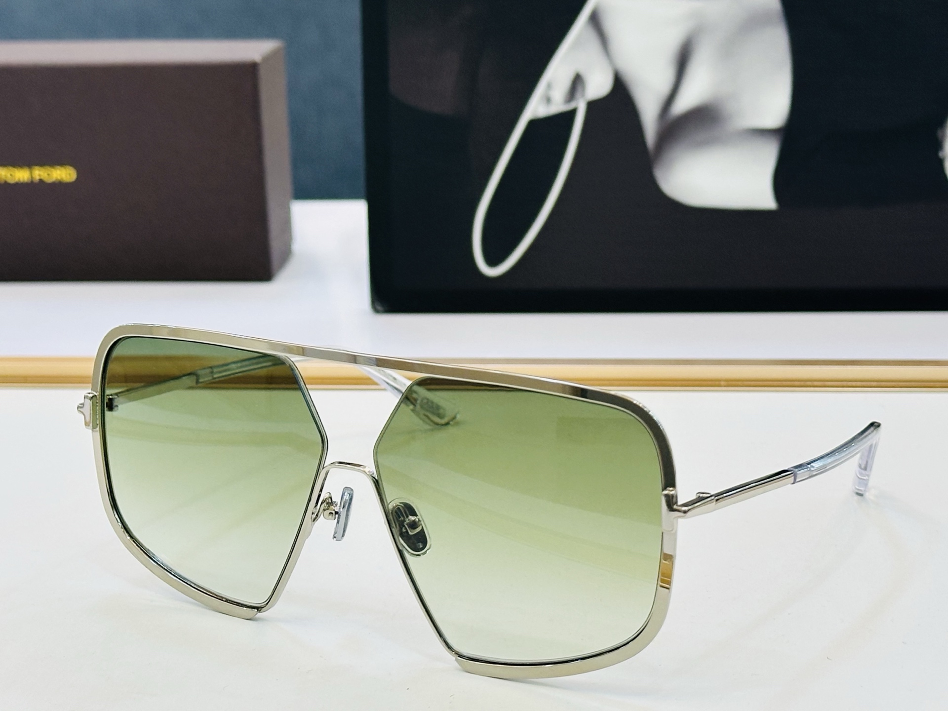 🆕款 TOM FORD🏇汤姆家 MODEL:TF867  size：63口12-135  🈷️😍时尚潮流 FD超轻 太阳