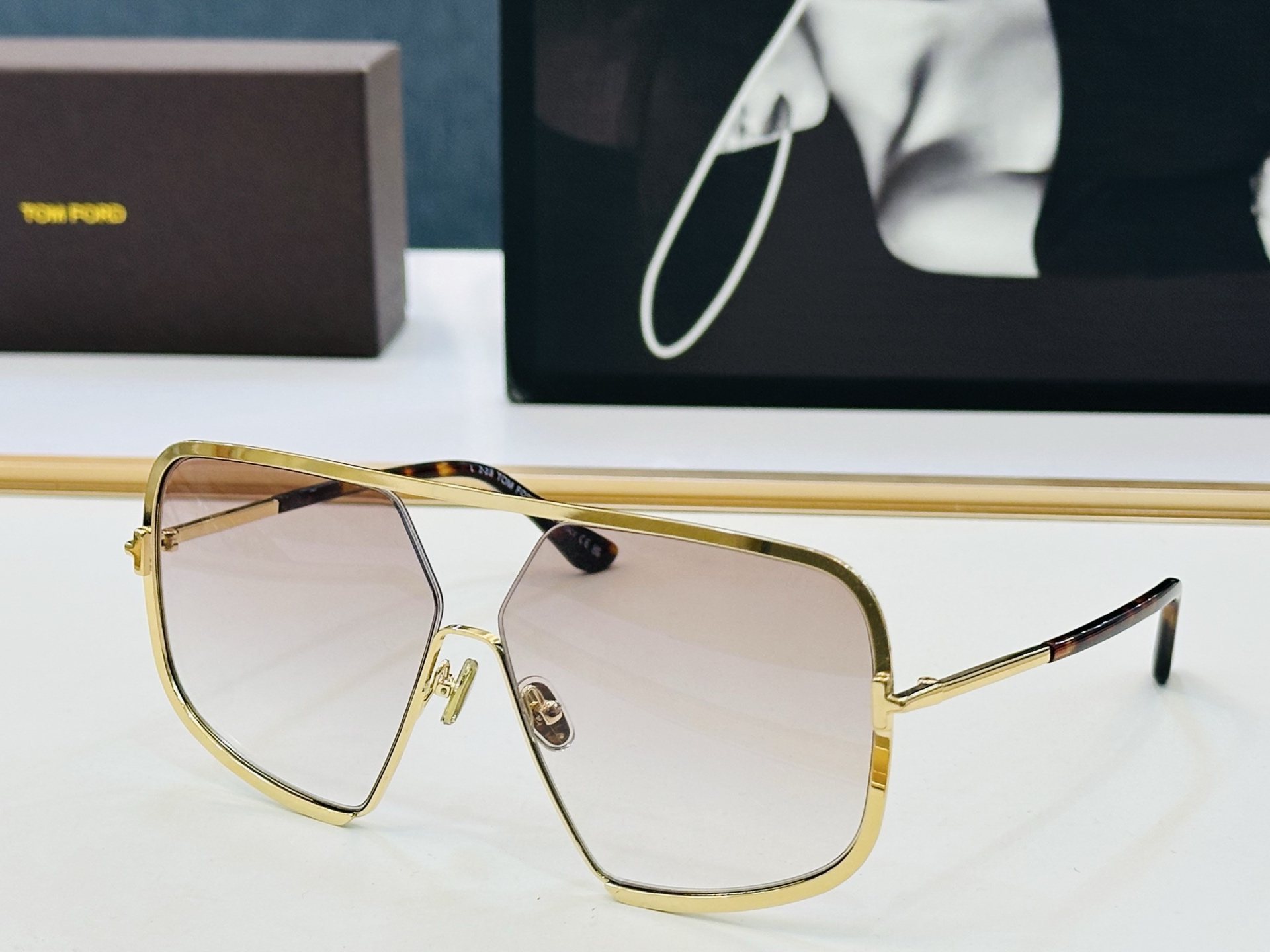 🆕款 TOM FORD🏇汤姆家 MODEL:TF867  size：63口12-135  🈷️😍时尚潮流 FD超轻 太阳