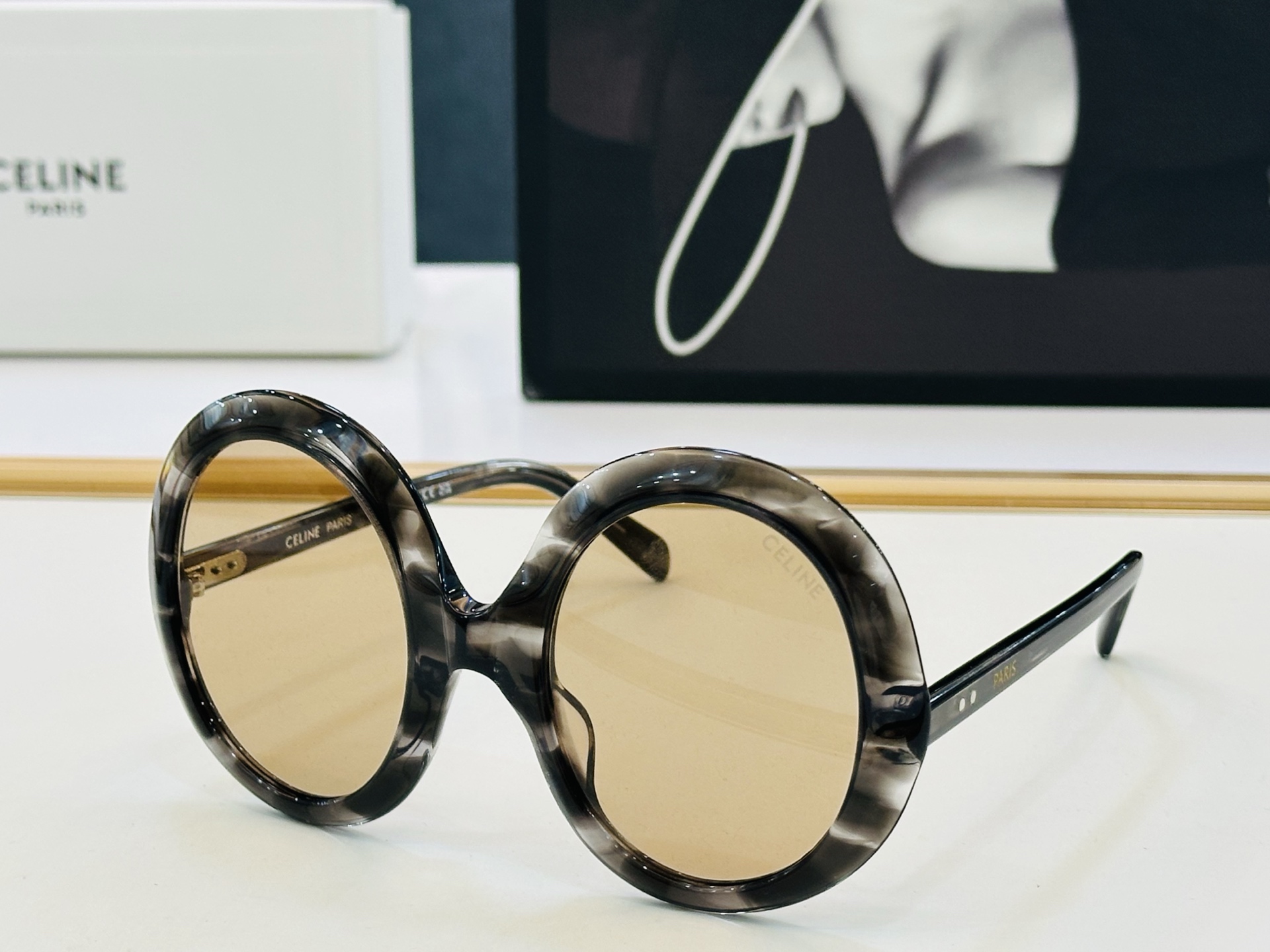 【CELINE】赛琳 CL40345 Size：51口24-140 一直热销的款式 欧美风 光泽度好 质感强  J工艺超