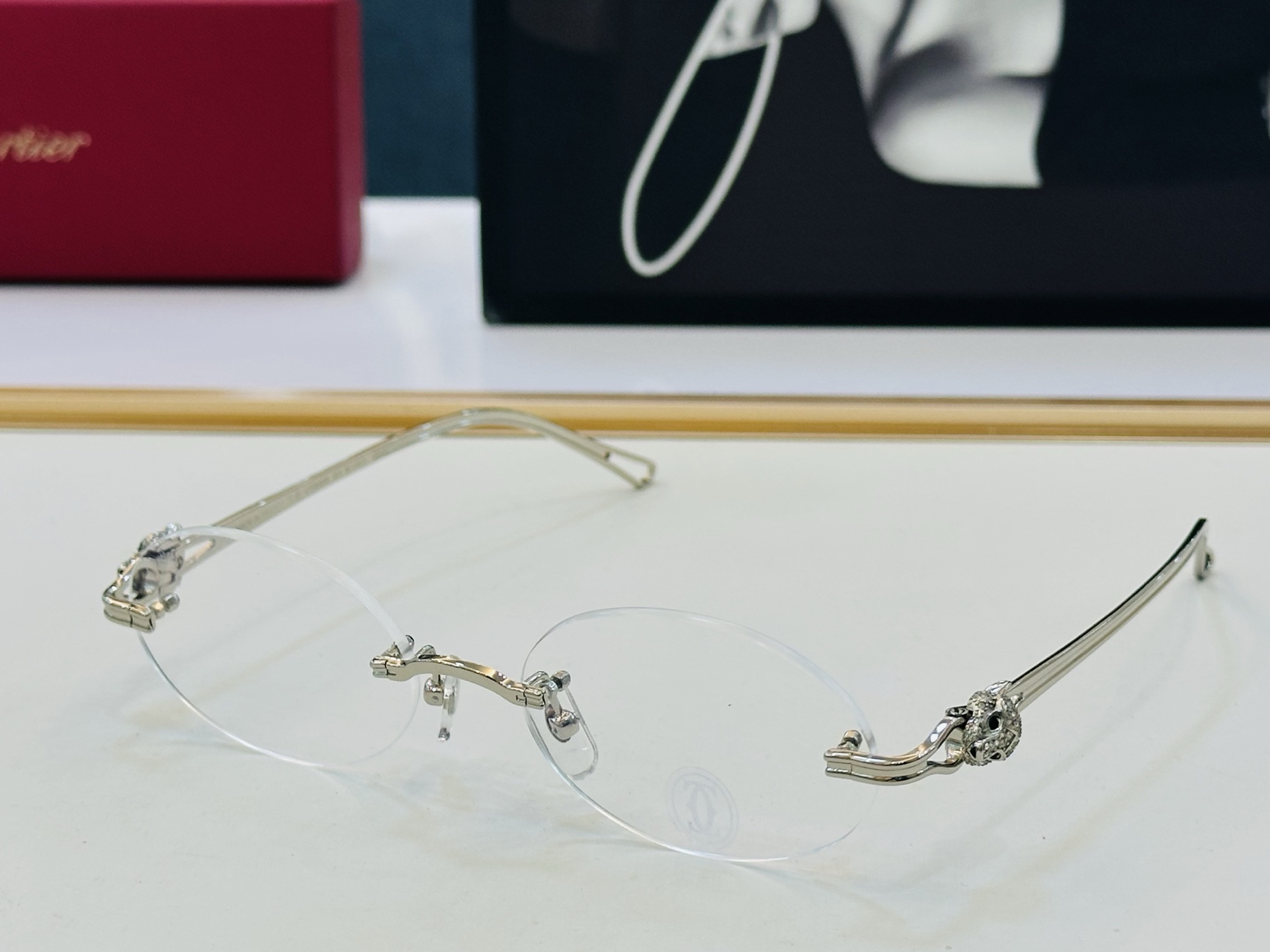 Cartie* 卡家 太阳镜 CT0648S Size：54口18-140 电镀工艺精湛气质十足！一男女同款 🆕 