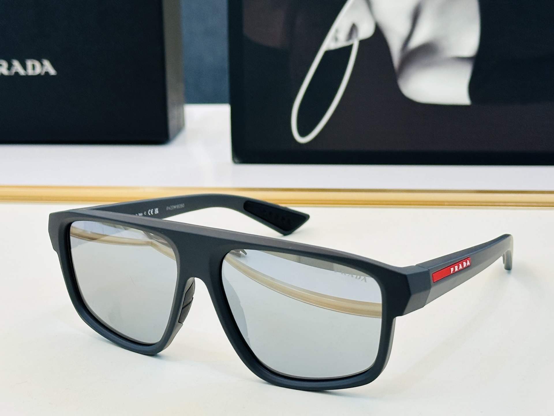 🔺🆕 PRAD*🔻普家 S🆕 PS B02 Size：59口17-145   眼镜系列堪称精湛制作 彰显独特个 W 最新