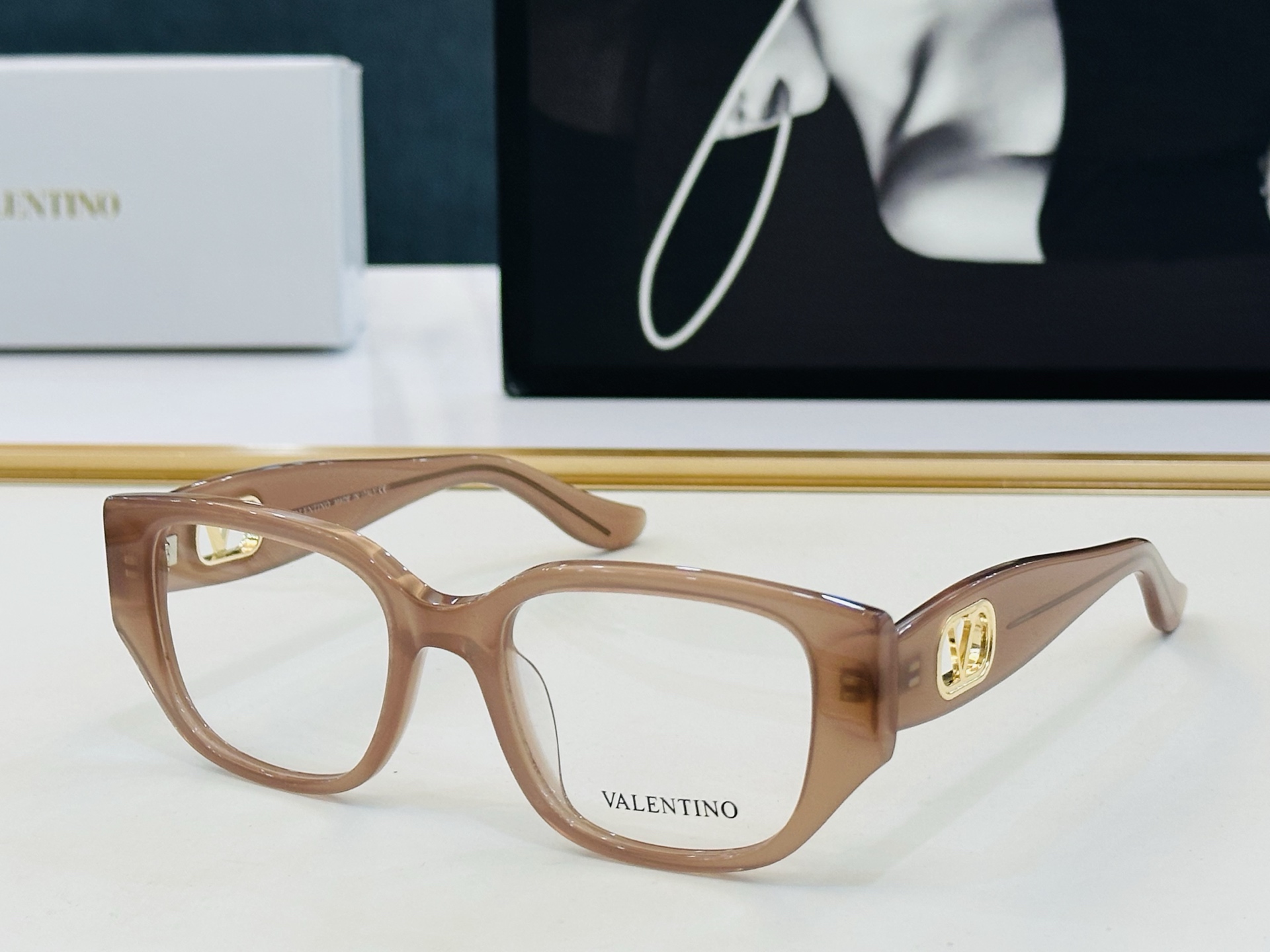 VALENYIN* 华伦天奴 VG00370    Size：51口19-140  🔝🔝流行框架 L😍个性独特 🆕 