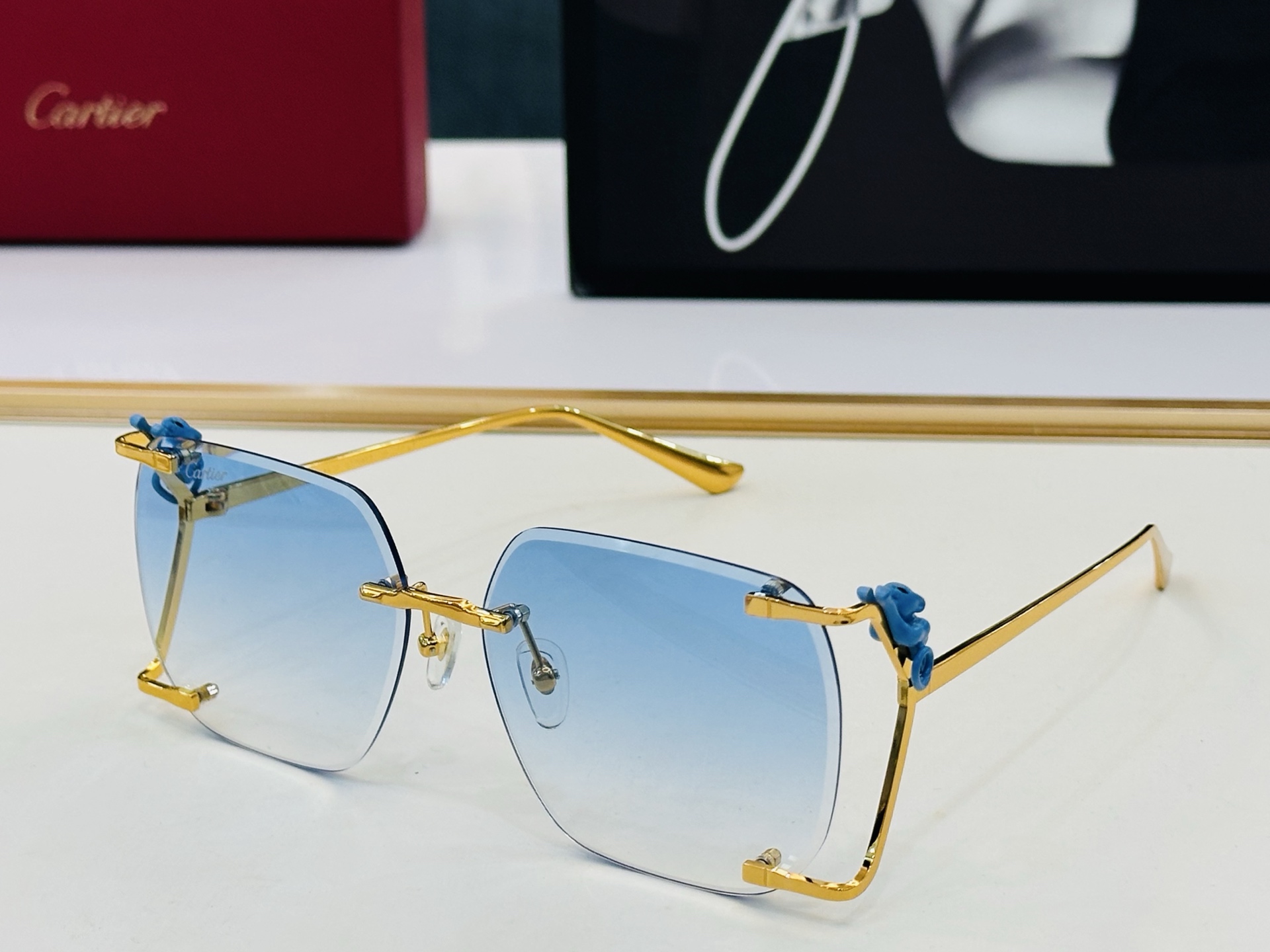 🆕 原版Cartie* 卡家 官网经典款 太阳镜 CT7186S Size：62口15-135 电镀工艺精湛大牌品 X戴