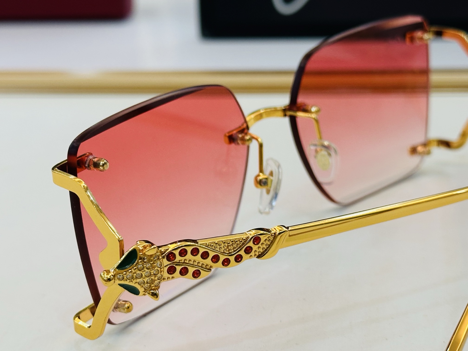 🆕 原版Cartie* 卡家 官网经典款 太阳镜 CT7186S Size：59口17-138  电镀工艺精湛大牌品 X