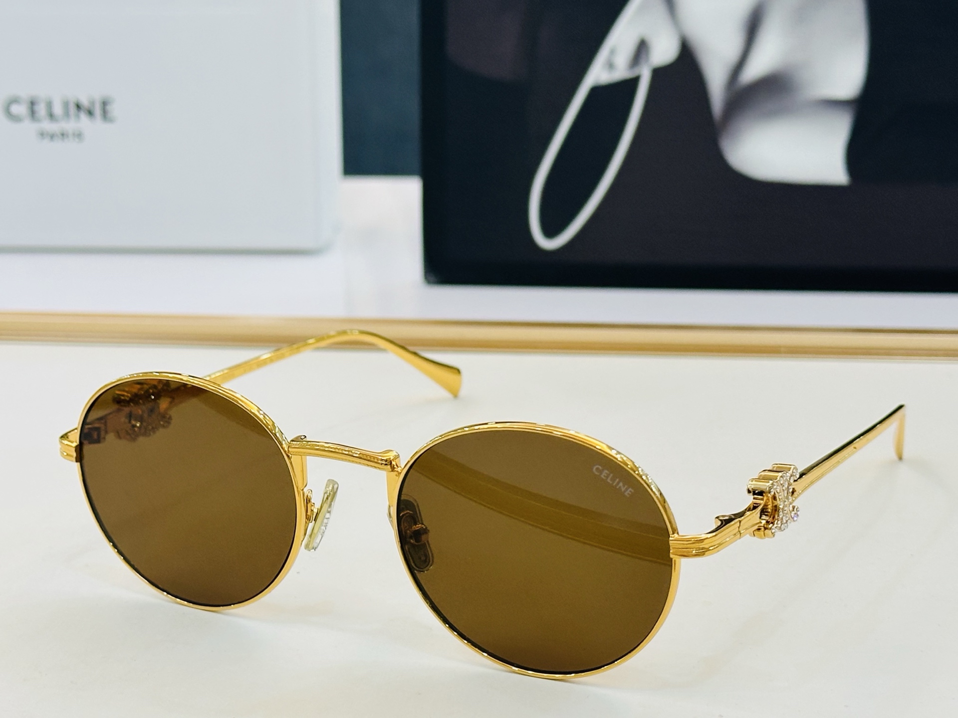 【CELINE】赛琳 CL2385U Size：55口21-145 一直热销的款式，欧美风 光泽度好  X工艺超赞 👍🏻