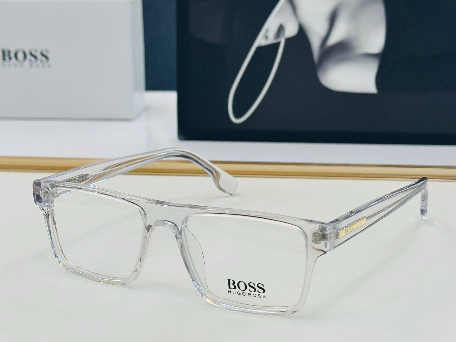🆕 BOSS B1897 Size：53口17-145  🕶🕶💋💋👣👣  不挑脸 🍁经典不过时框型 L品质优良 配光架 