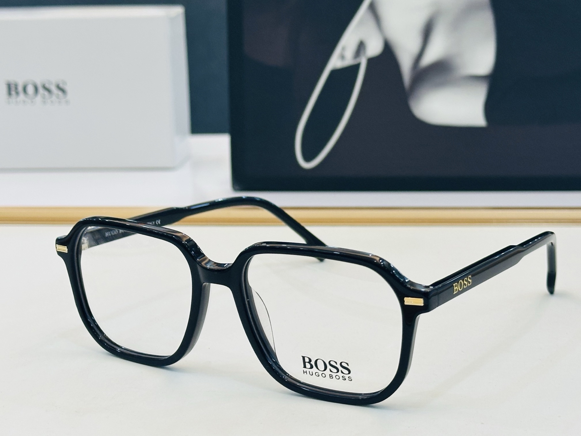 🆕 BOSS B1883 Size:53口17-140 🕶🕶💋💋👣👣 不挑脸 🍁经典不过时框型 L品质优良 配光 🆕 BOSS B1883 Size:53口17-140 🕶🕶💋💋👣👣 不挑脸 🍁经典不过时框型 L品质优良 配光