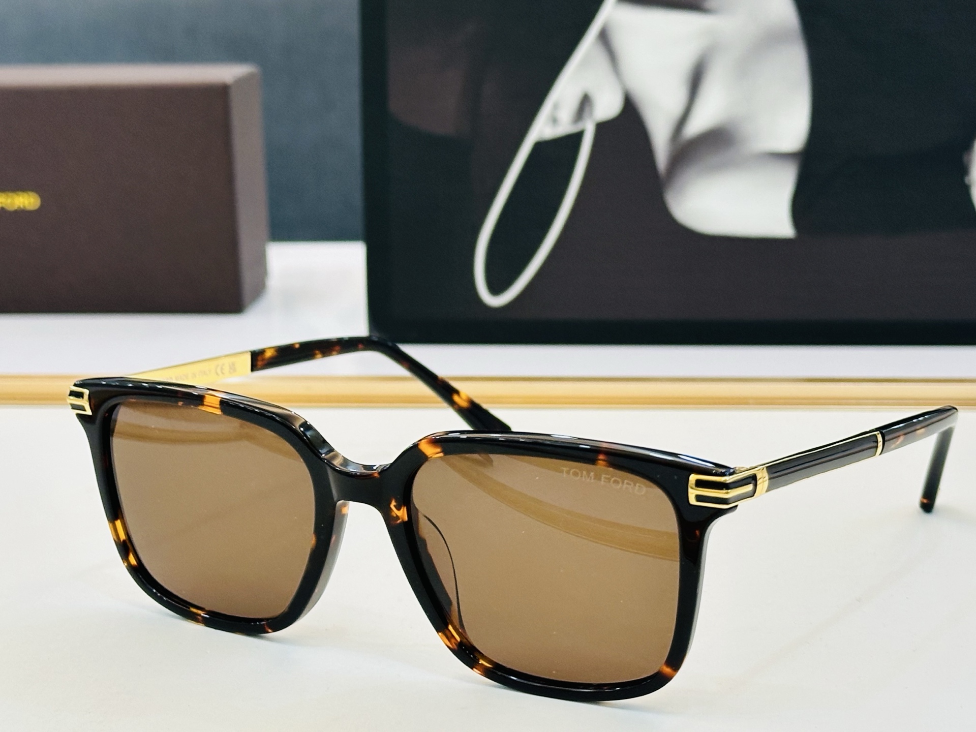 新款 🔺TOM FOR*🔻 汤姆家 官网新款 FT1183-K Size：55口21-142 经典时尚 🔝🔝C时下最流行