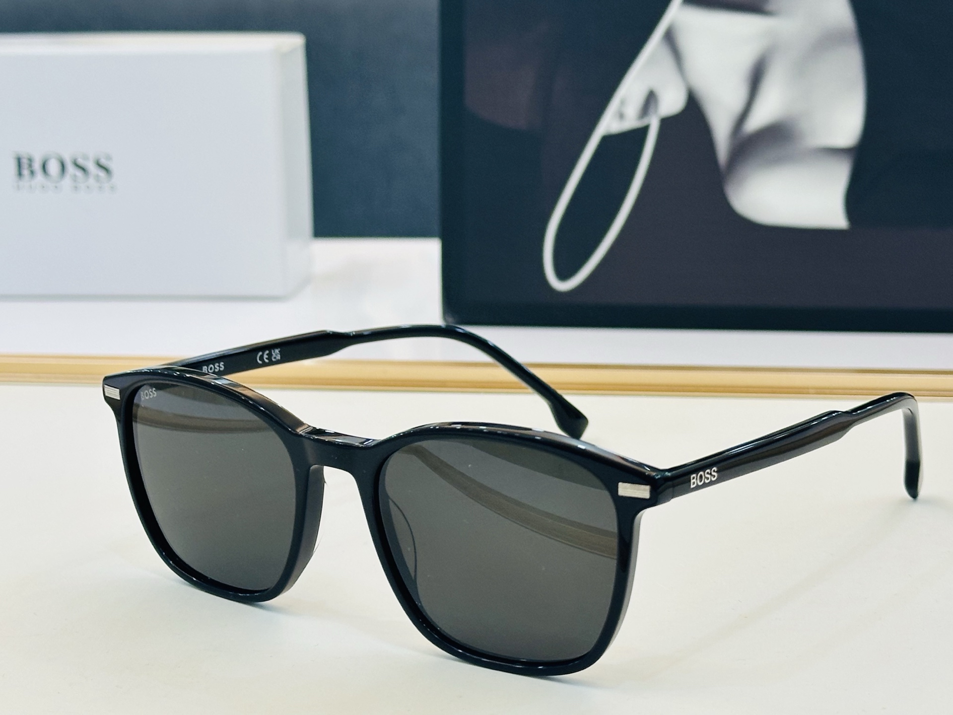 🆕 BOSS 1880/G/S Size：53口20-150    🕶🕶💋💋👣👣  不挑脸 🍁经典不过时框型 L品质优良