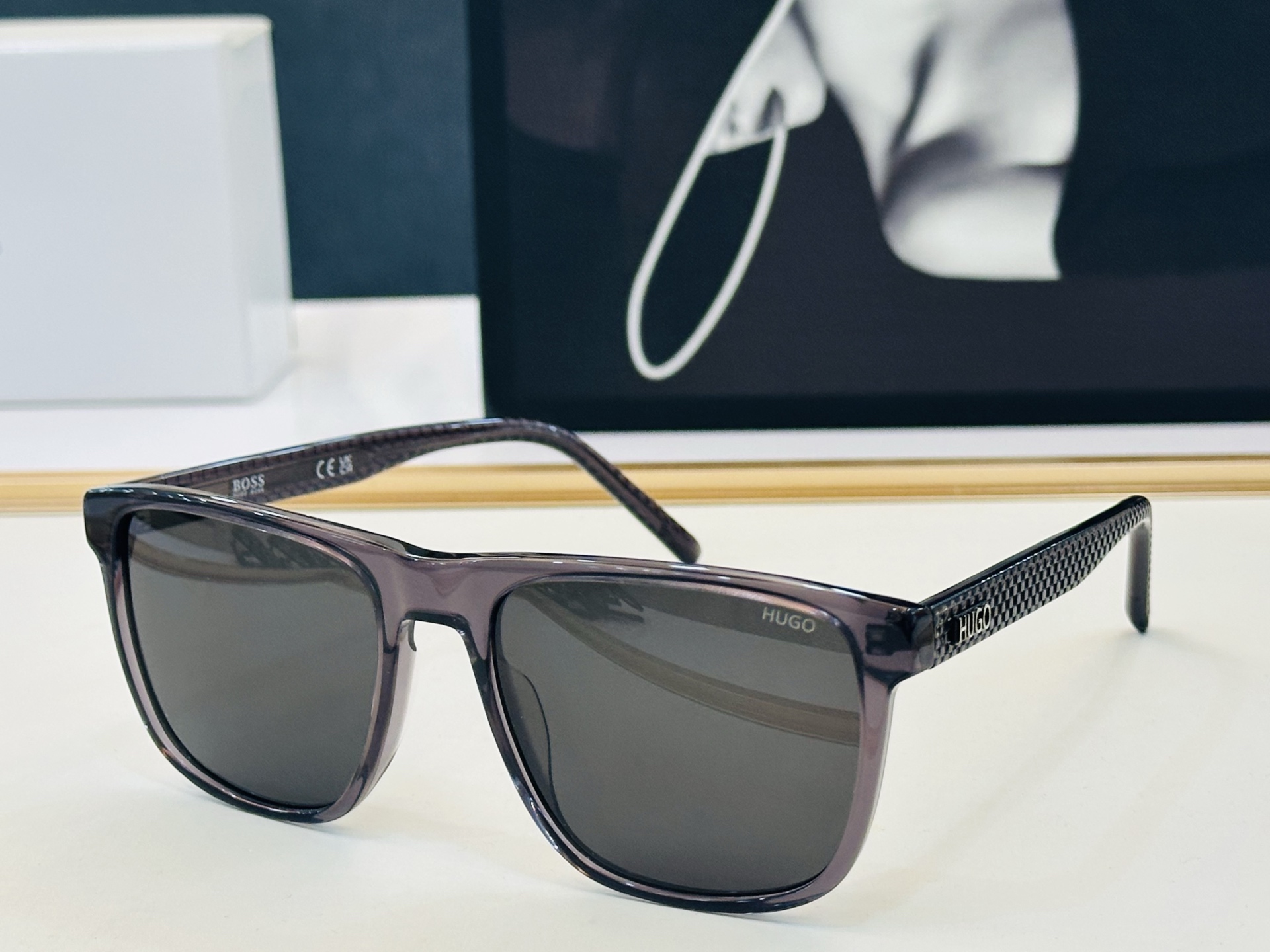 🆕 BOSS 1391/G/S Size：56口19-145     🕶🕶💋💋👣👣  不挑脸 🍁经典不过时框型 L品质优