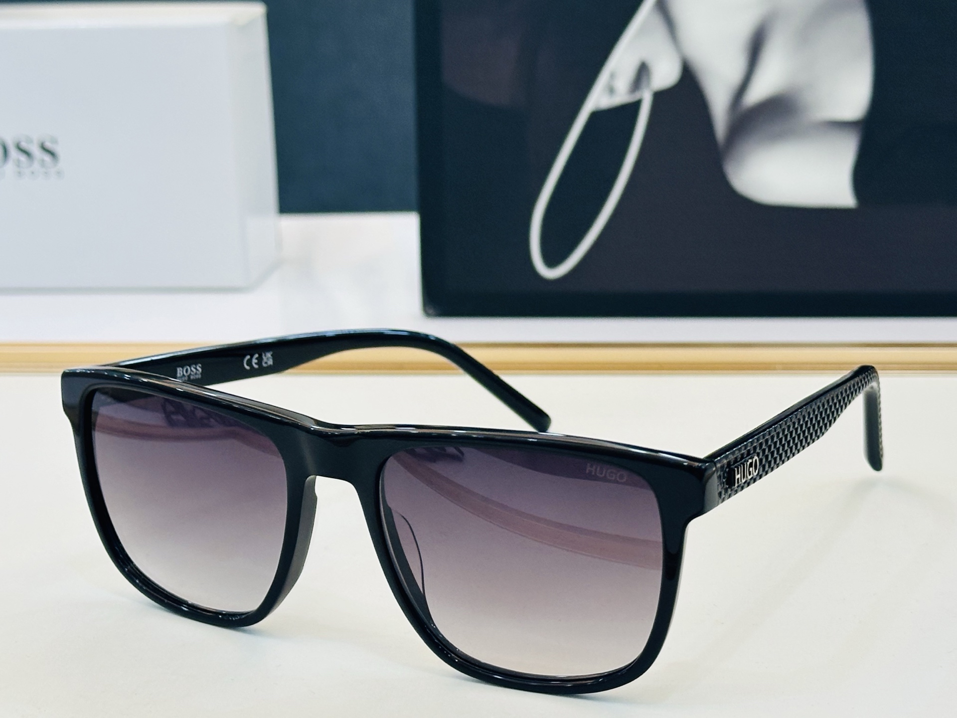 🆕 BOSS 1391/G/S Size：56口19-145     🕶🕶💋💋👣👣  不挑脸 🍁经典不过时框型 L品质优
