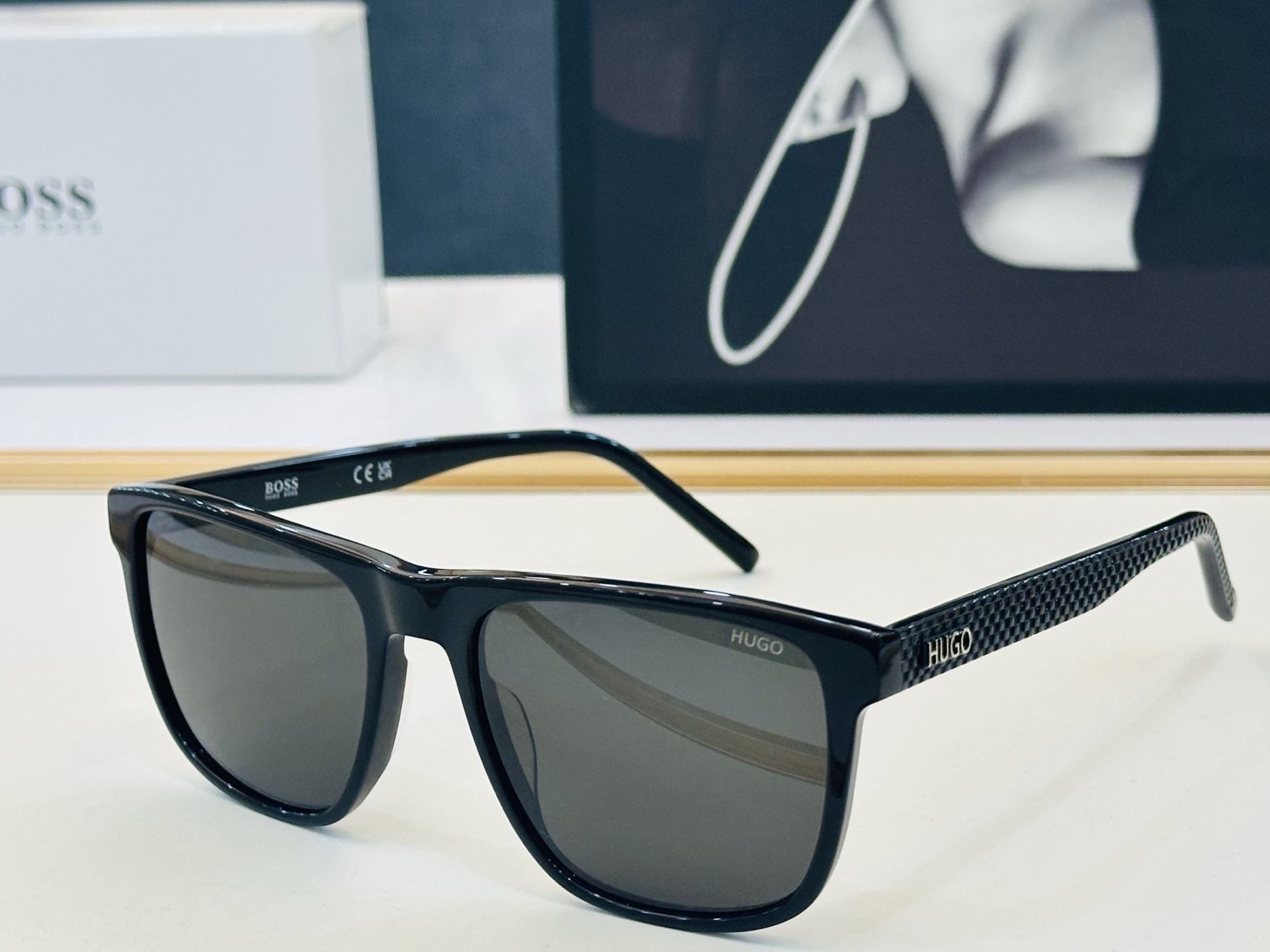 🆕 BOSS 1391/G/S Size：56口19-145     🕶🕶💋💋👣👣  不挑脸 🍁经典不过时框型 L品质优