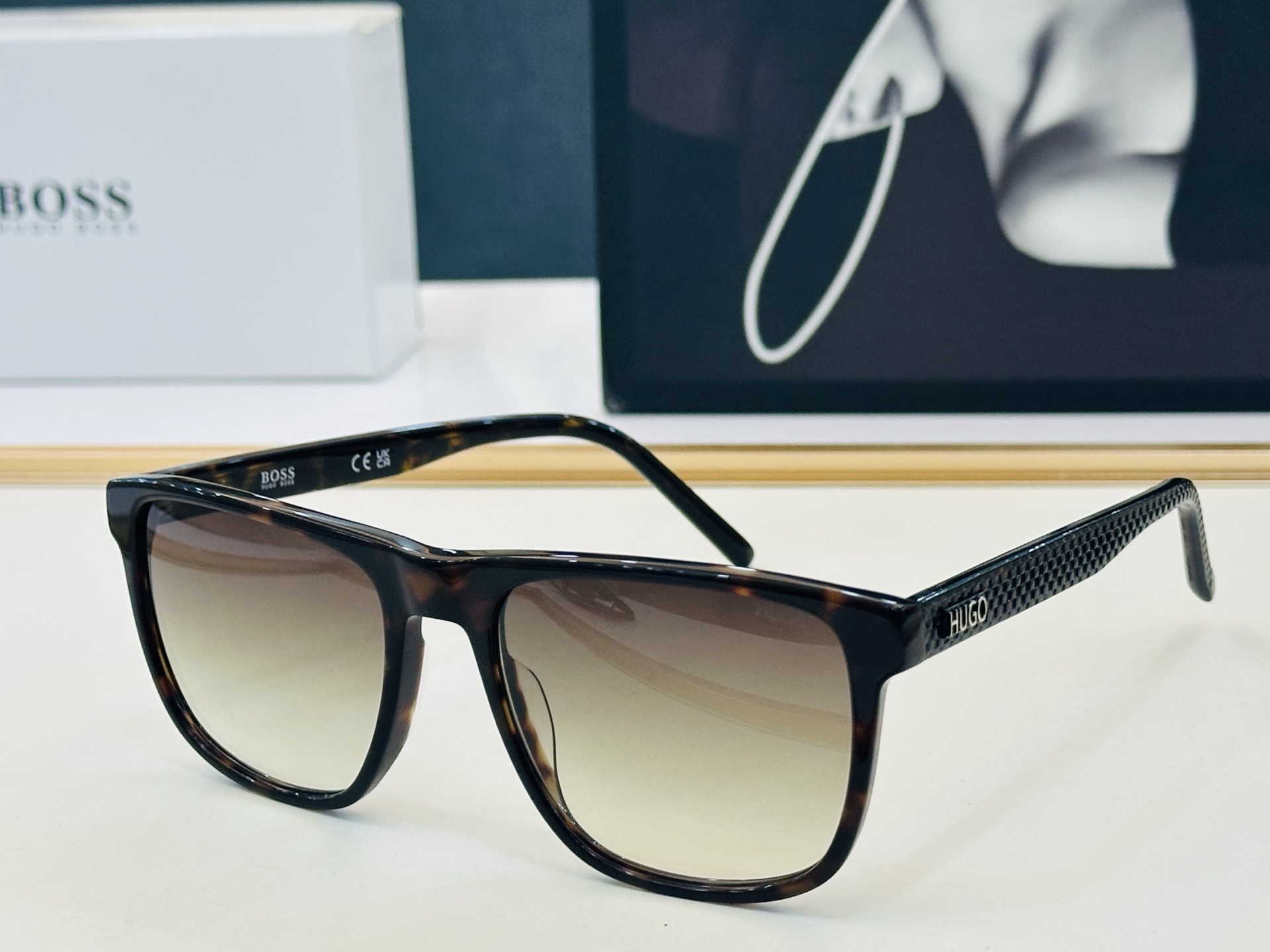🆕 BOSS 1391/G/S Size：56口19-145     🕶🕶💋💋👣👣  不挑脸 🍁经典不过时框型 L品质优