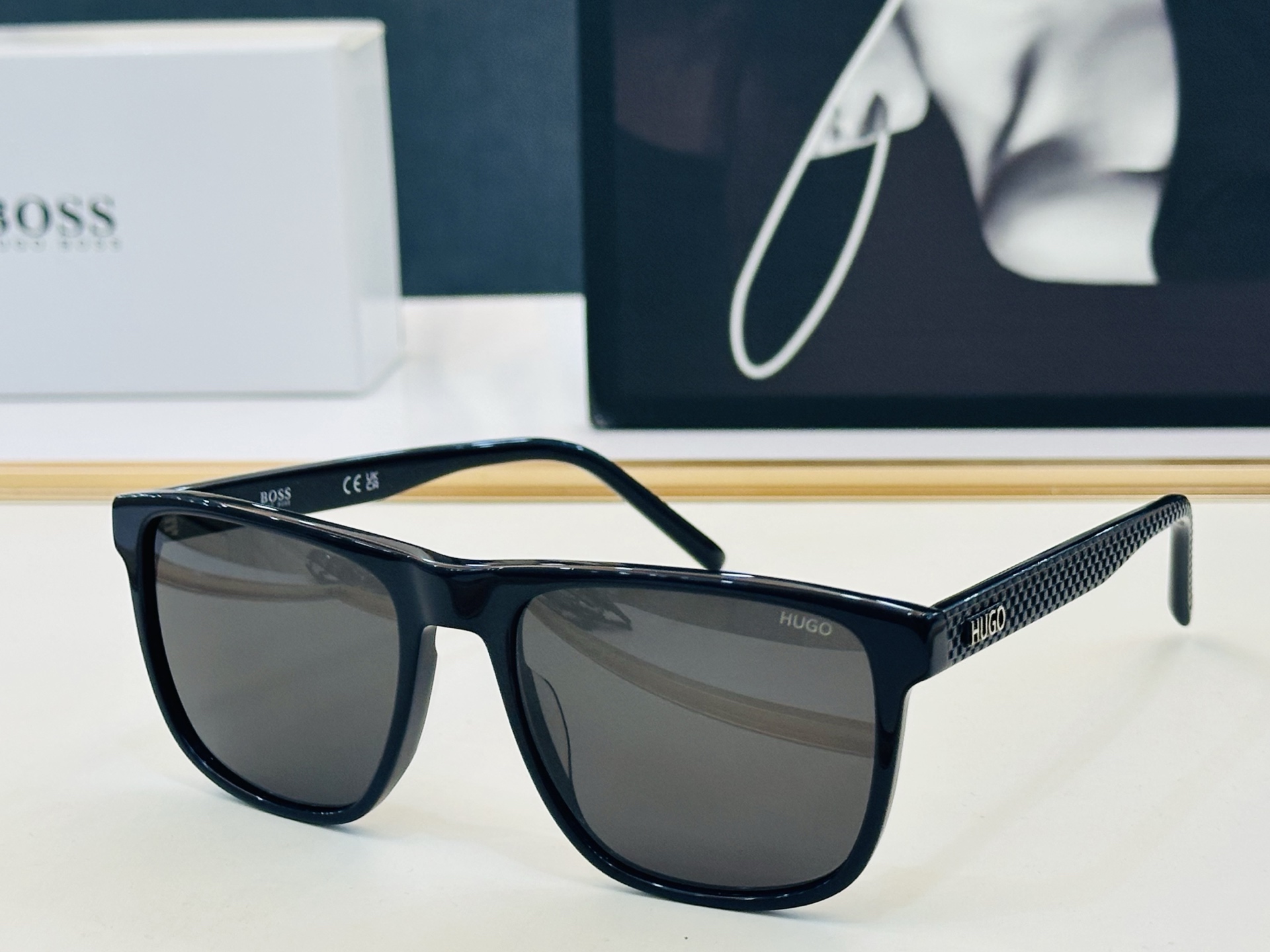 🆕 BOSS 1391/G/S Size：56口19-145     🕶🕶💋💋👣👣  不挑脸 🍁经典不过时框型 L品质优