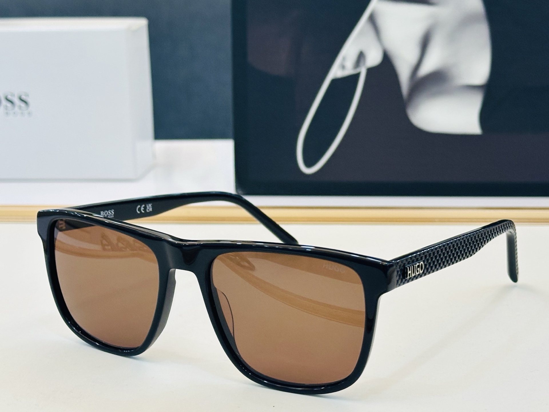 🆕 BOSS 1391/G/S Size：56口19-145     🕶🕶💋💋👣👣  不挑脸 🍁经典不过时框型 L品质优