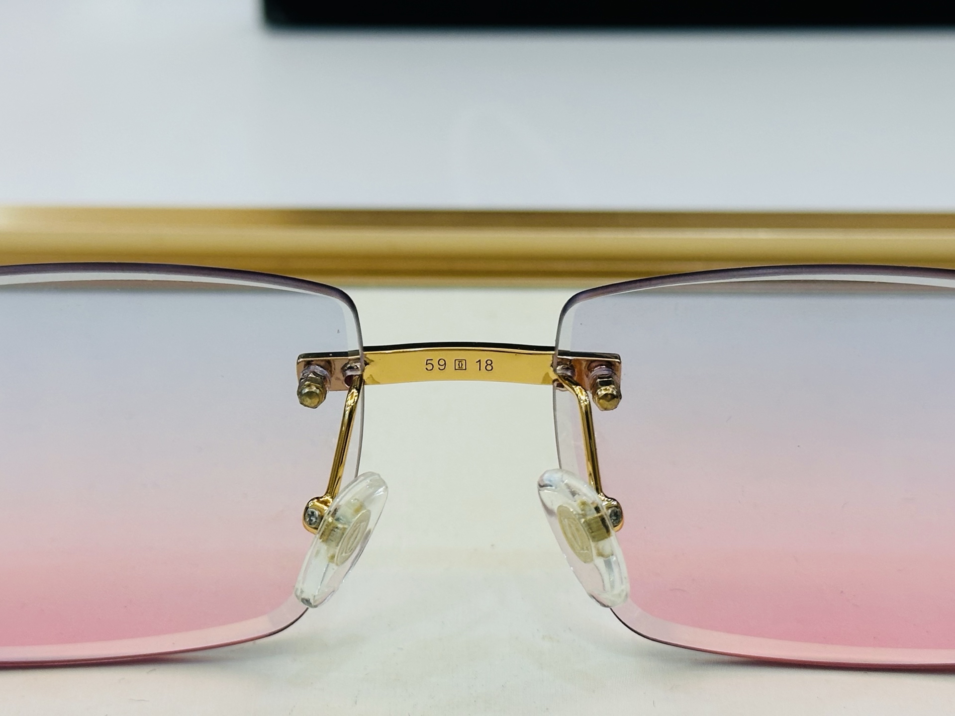 🆕 原版Cartie* 卡家 官网经典款 太阳镜 CT0780S Size：59口18-145  电镀工艺精湛大牌品 D