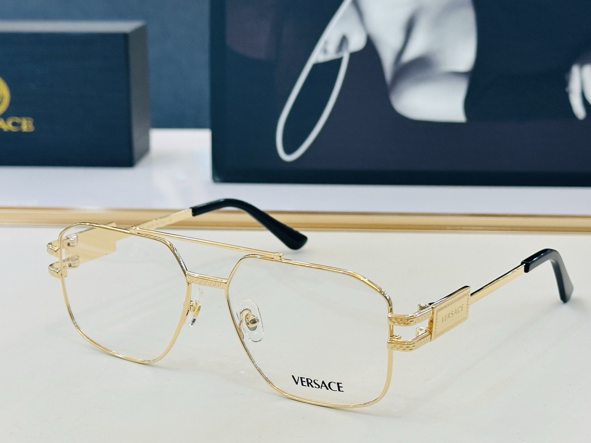 🎉🎉范思家 VERSACE✨✨✨MODEL：VE1302 Size：57口15-140      ✨L 有范 