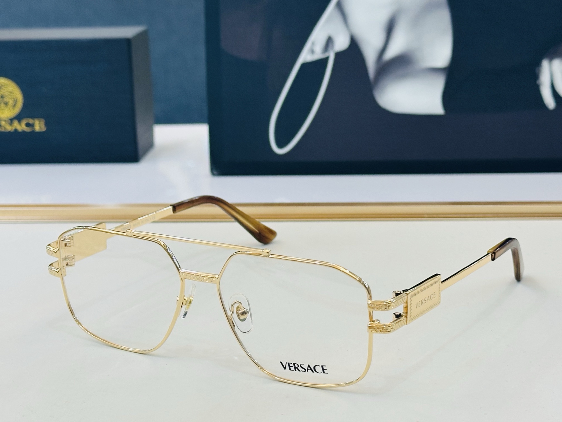 🎉🎉范思家 VERSACE✨✨✨MODEL：VE1302 Size：57口15-140      ✨L 有范 