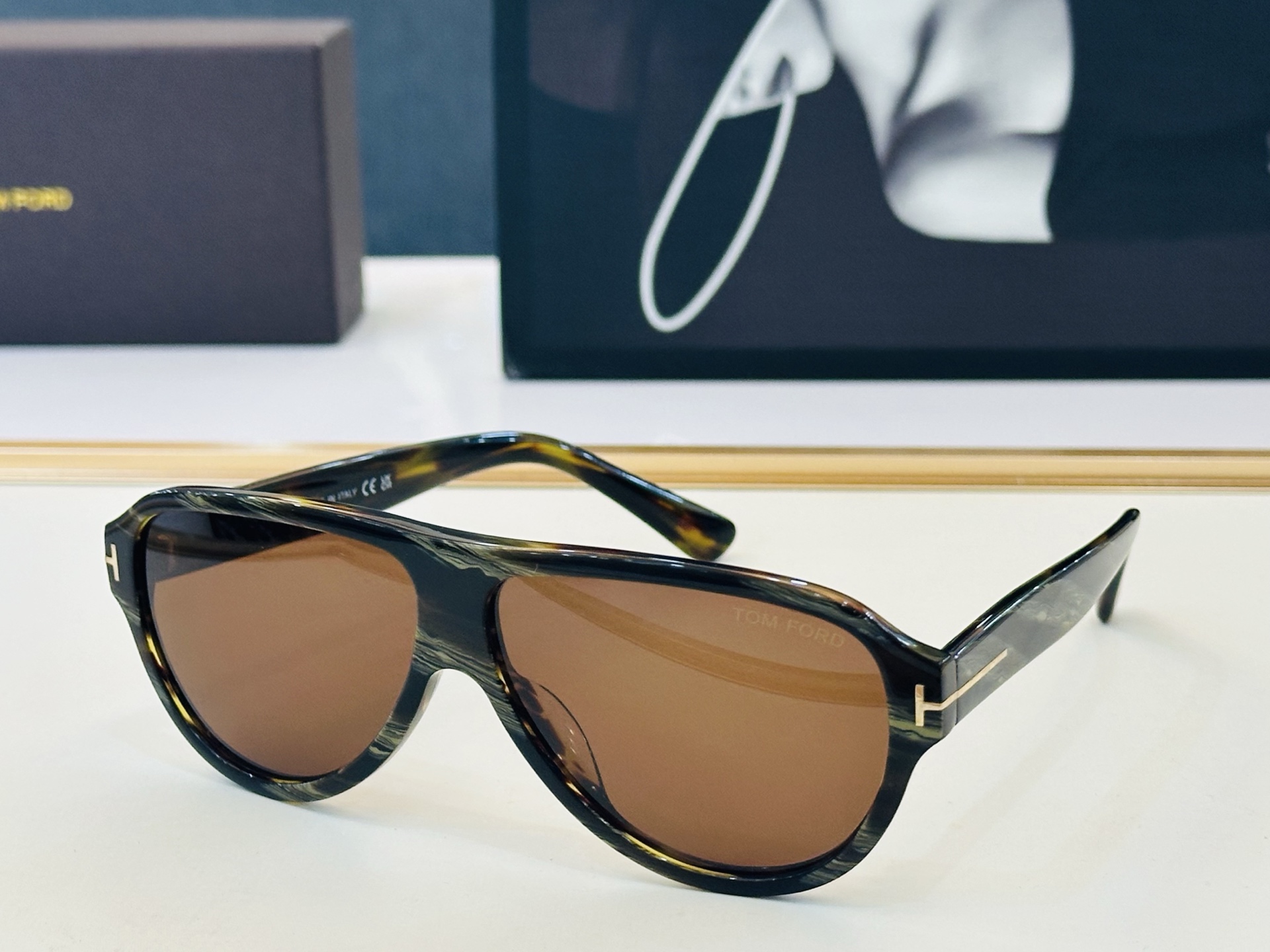 🆕款 TOM FORD🏇汤姆家 MODEL:F T1336 Size：61口11-140🈷️😍时尚潮流 C超轻 太阳镜 
