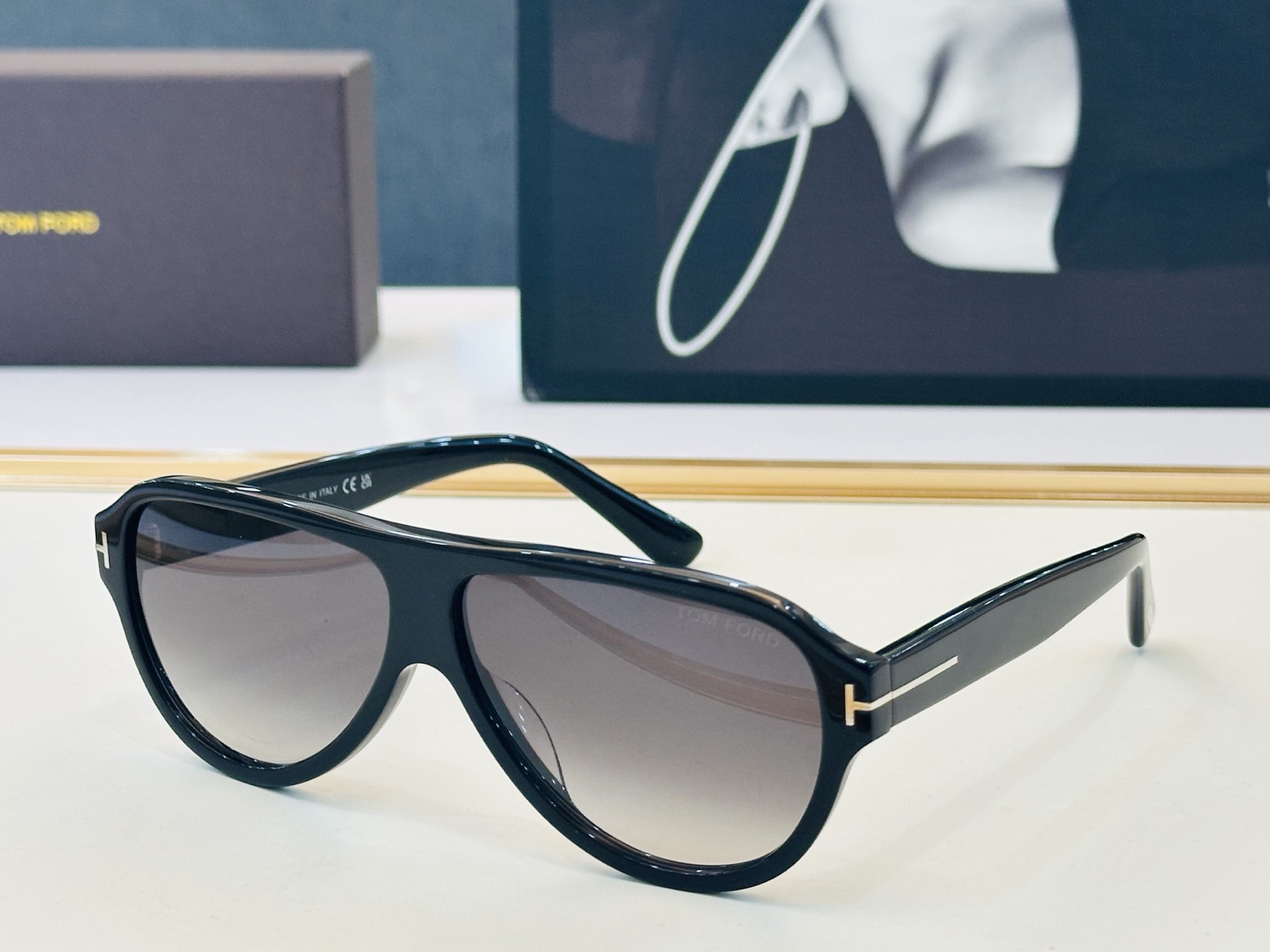 🆕款 TOM FORD🏇汤姆家 MODEL:F T1336 Size：61口11-140🈷️😍时尚潮流 C超轻 太阳镜 