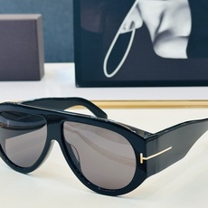 🆕款 TOM FORD🏇汤姆家 MODEL:FT1044 Size:60口12-140 🈷️😍时尚潮流 H太阳镜 🆕款 TOM FORD🏇汤姆家 MODEL:FT1044 Size:60口12-140 🈷️😍时尚潮流 H太阳镜