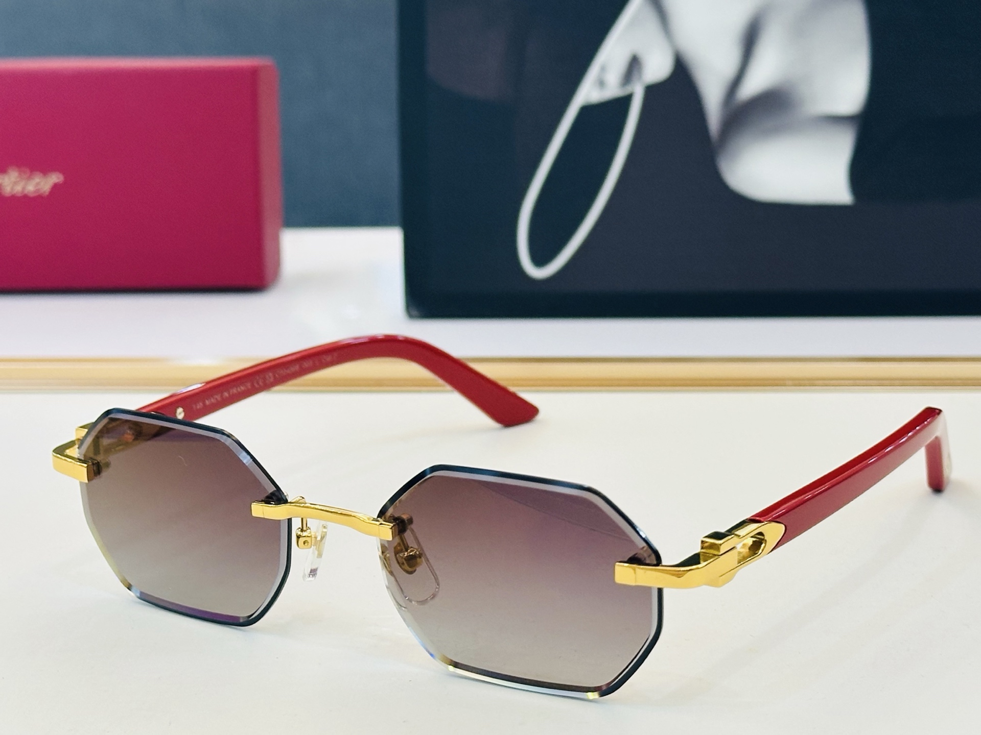 🆕 原版Cartie* 卡家 官网经典款 太阳镜 CT0439S Size：54口19-145  电镀工艺精湛大牌品 H