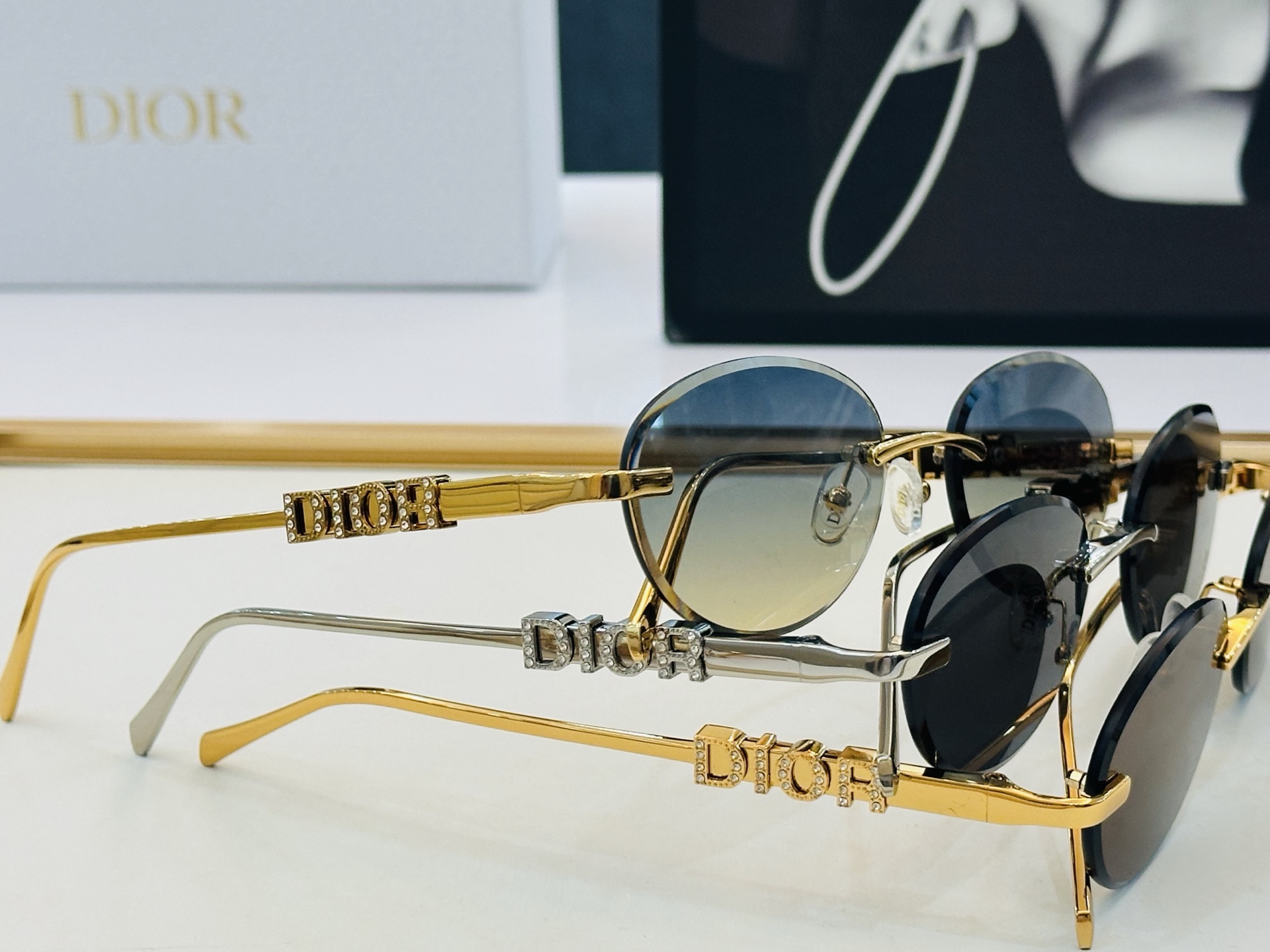 🔻🔻🔻DIO* 迪家 2300UCR Size：57口19-145 春夏款墨镜 😎🔆。搭配镜腿精致 bm官网款 质量上佳
